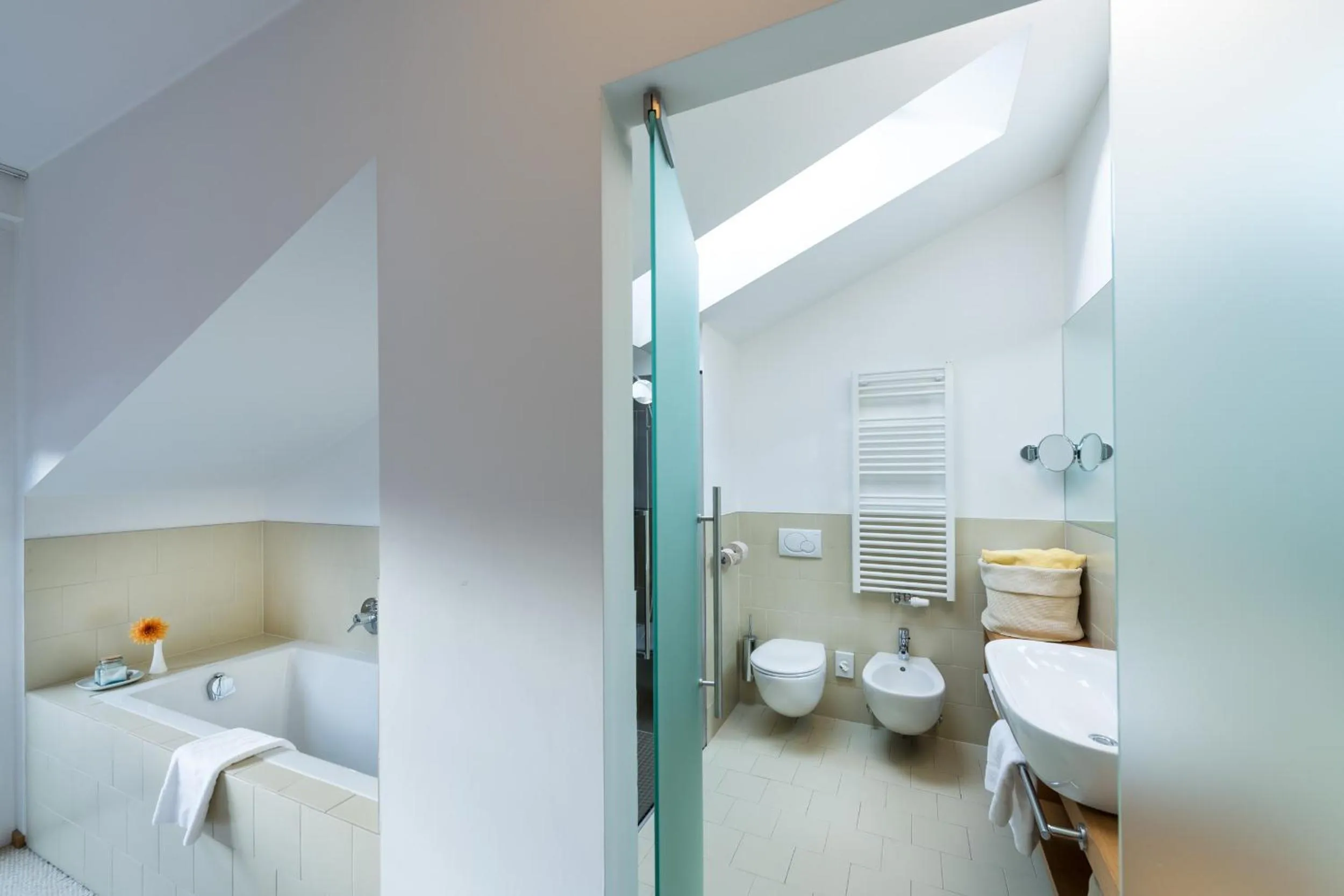 Bed in Azalea Park Hotel