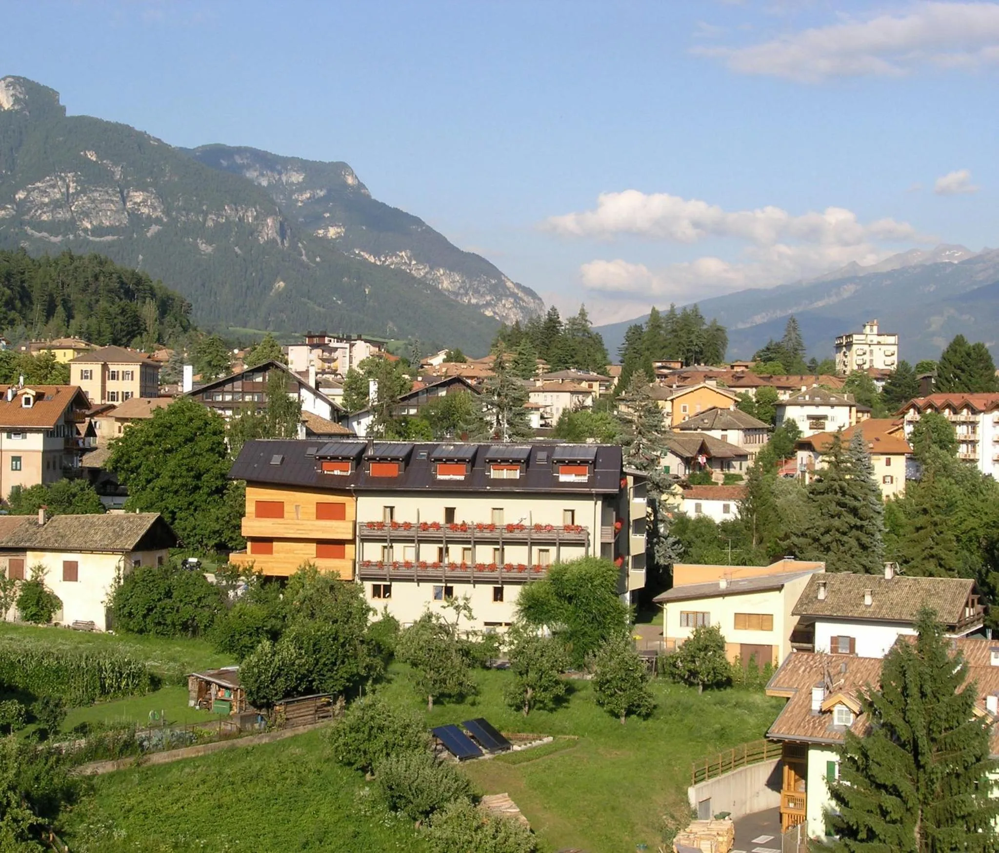 Nearby landmark in Azalea Park Hotel