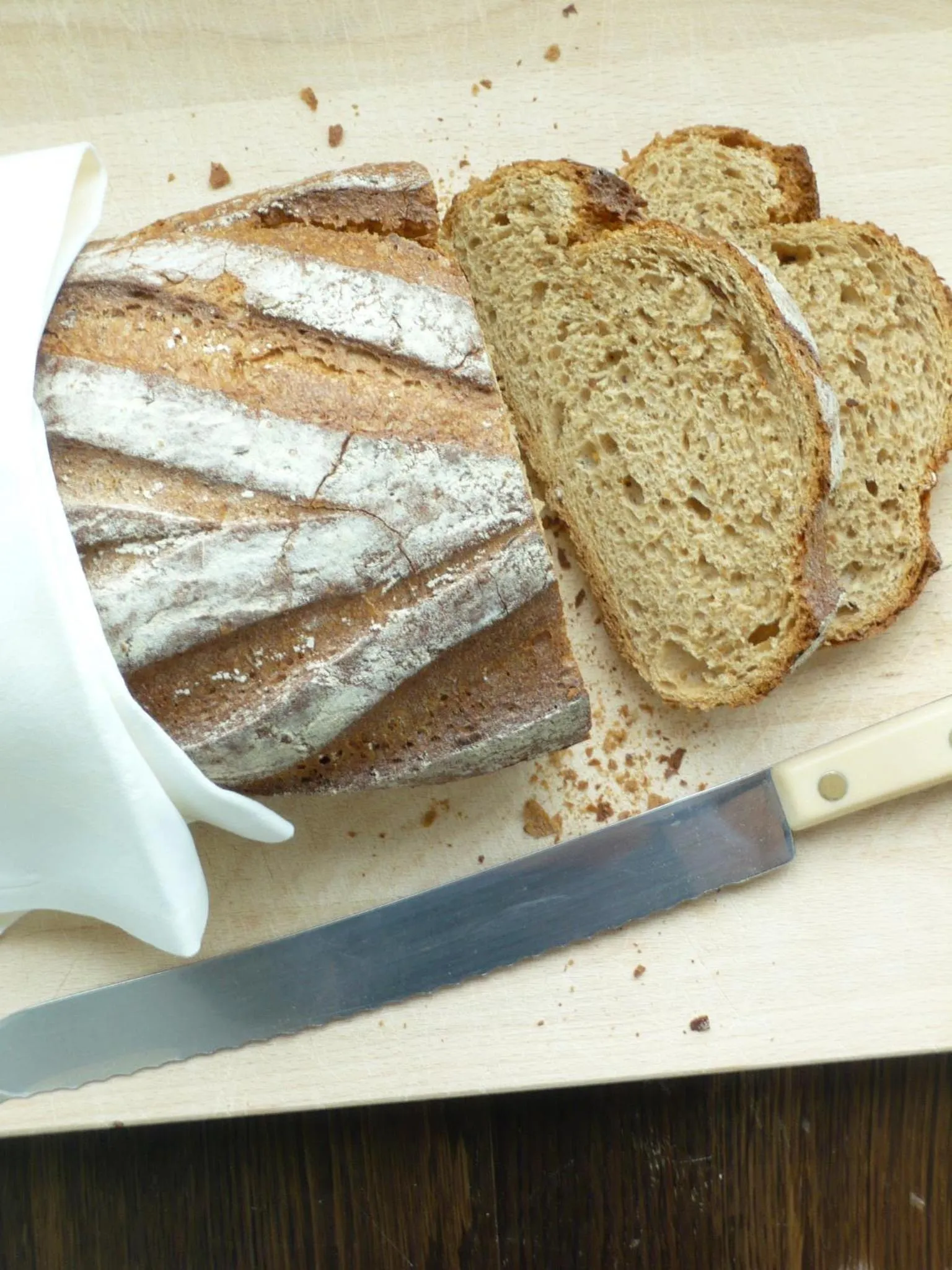 Food and drinks in Azalea Park Hotel