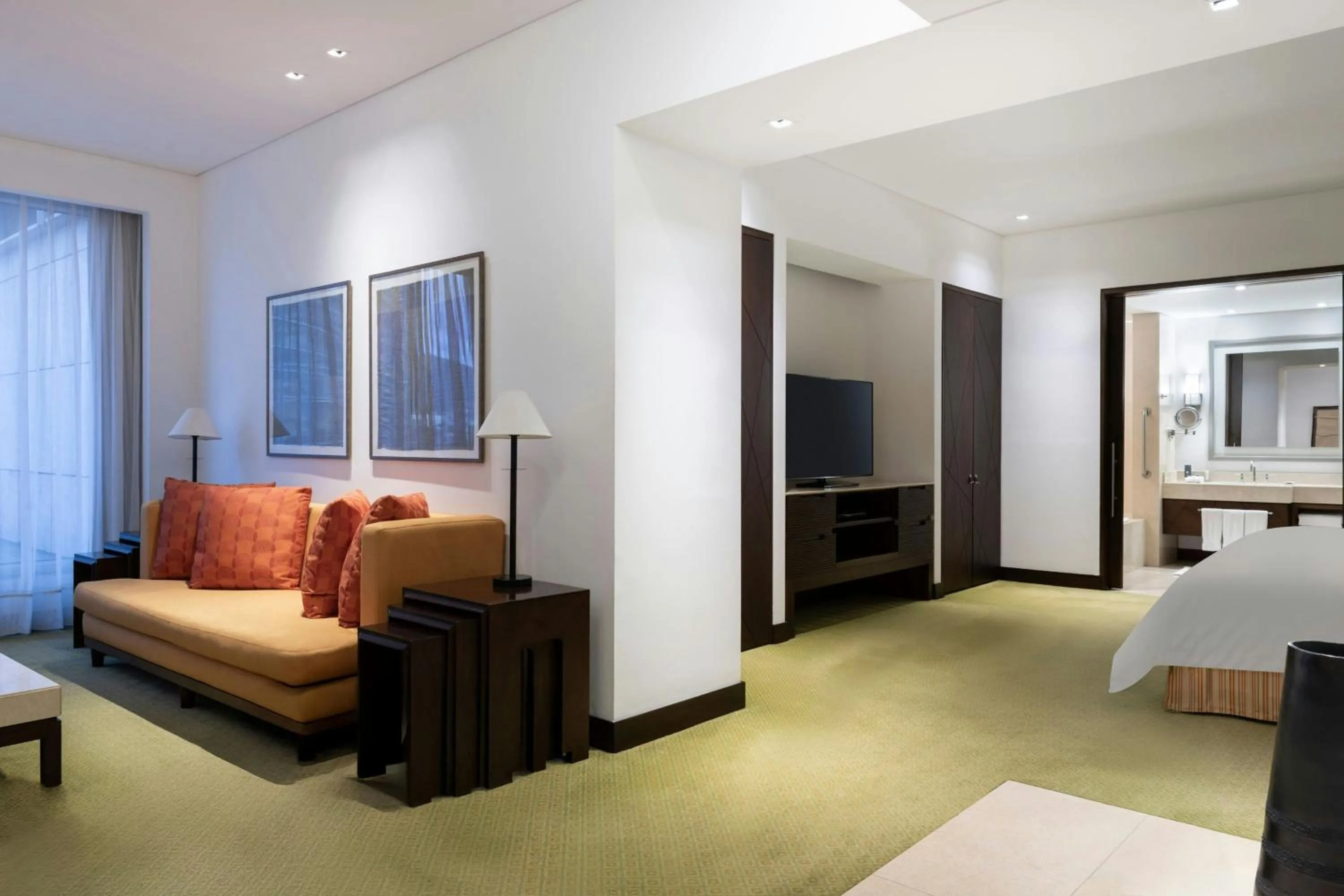 Photo of the whole room, Bed in Bogotá Marriott Hotel