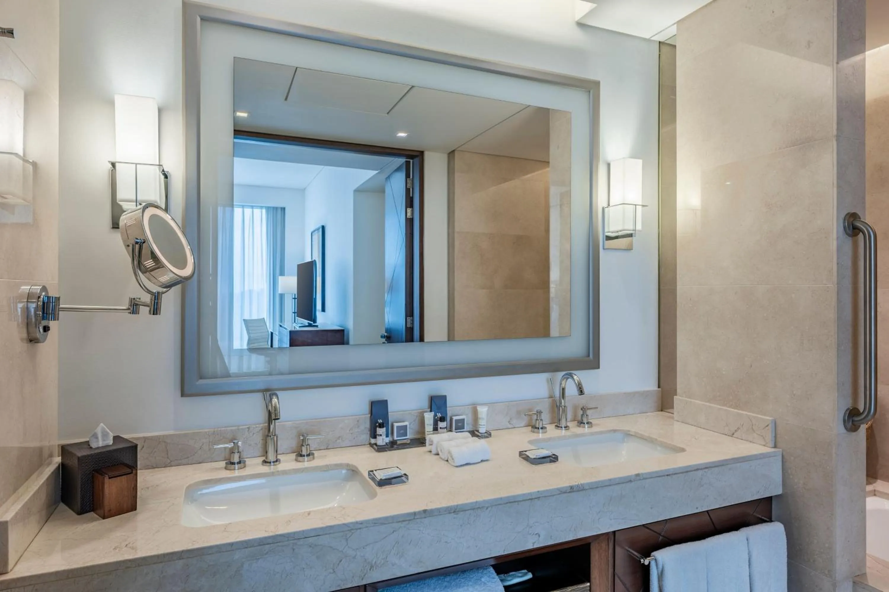 Bathroom in Bogotá Marriott Hotel