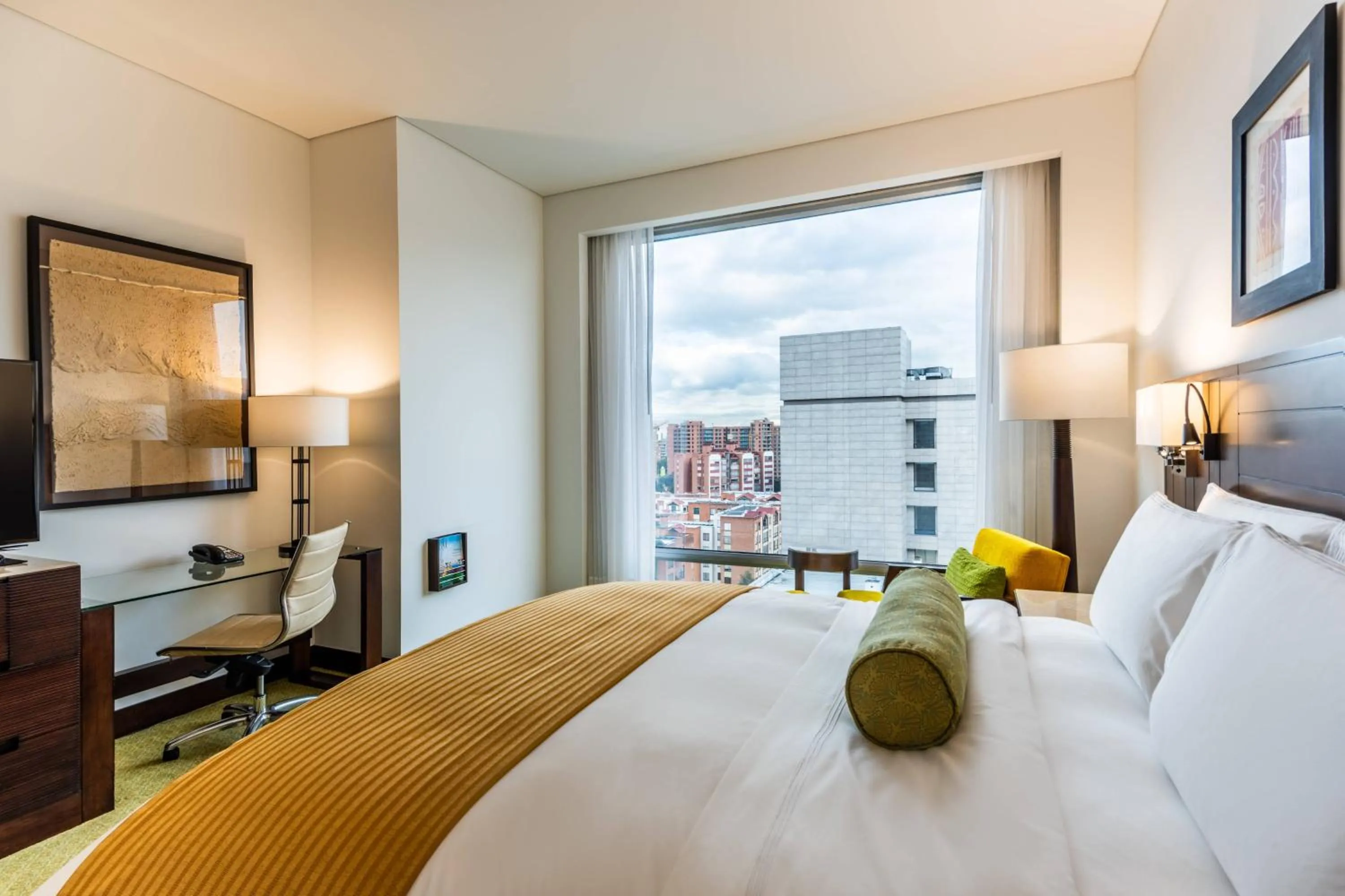 Photo of the whole room, Bed in Bogotá Marriott Hotel