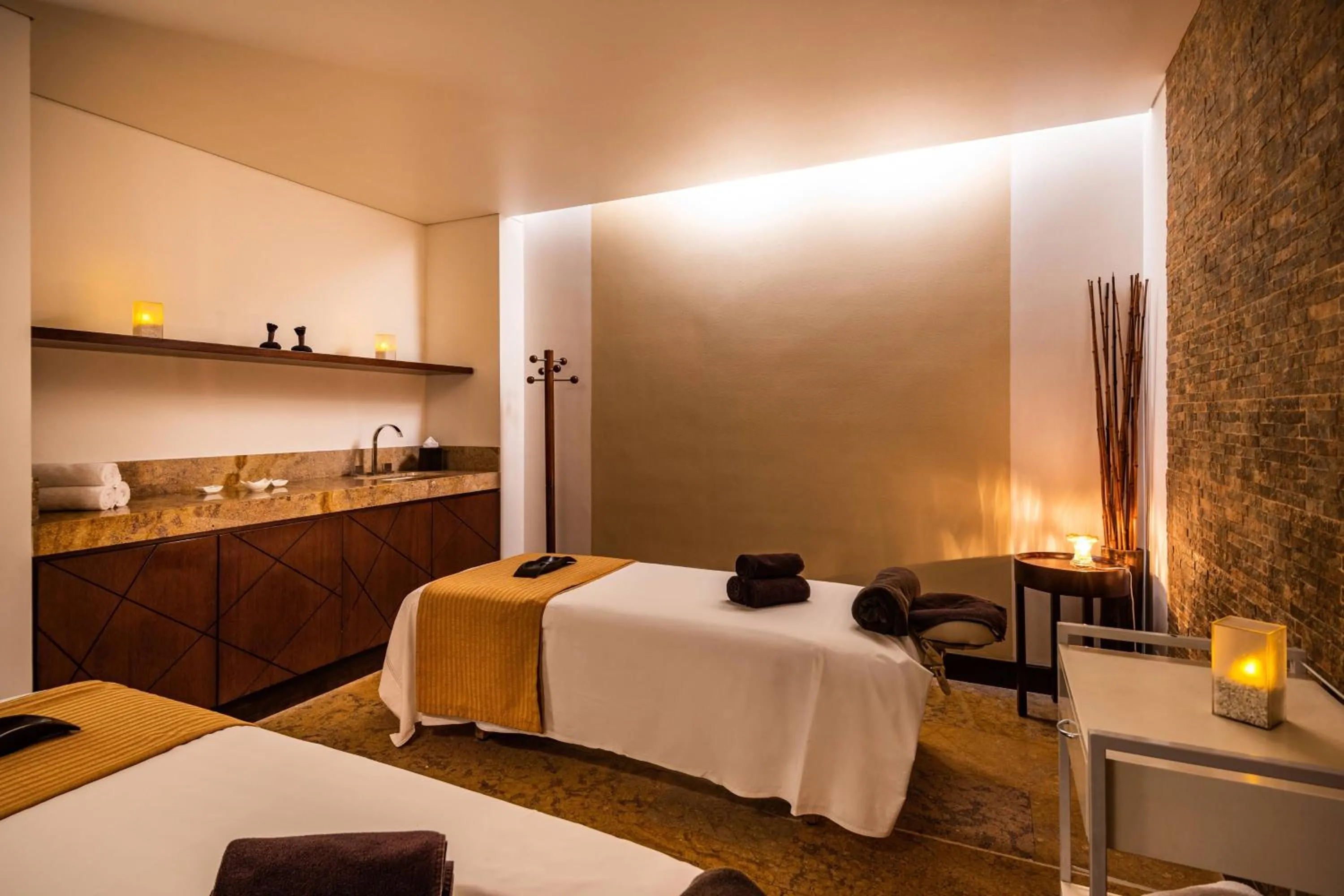 Spa and wellness centre/facilities, Bed in Bogotá Marriott Hotel