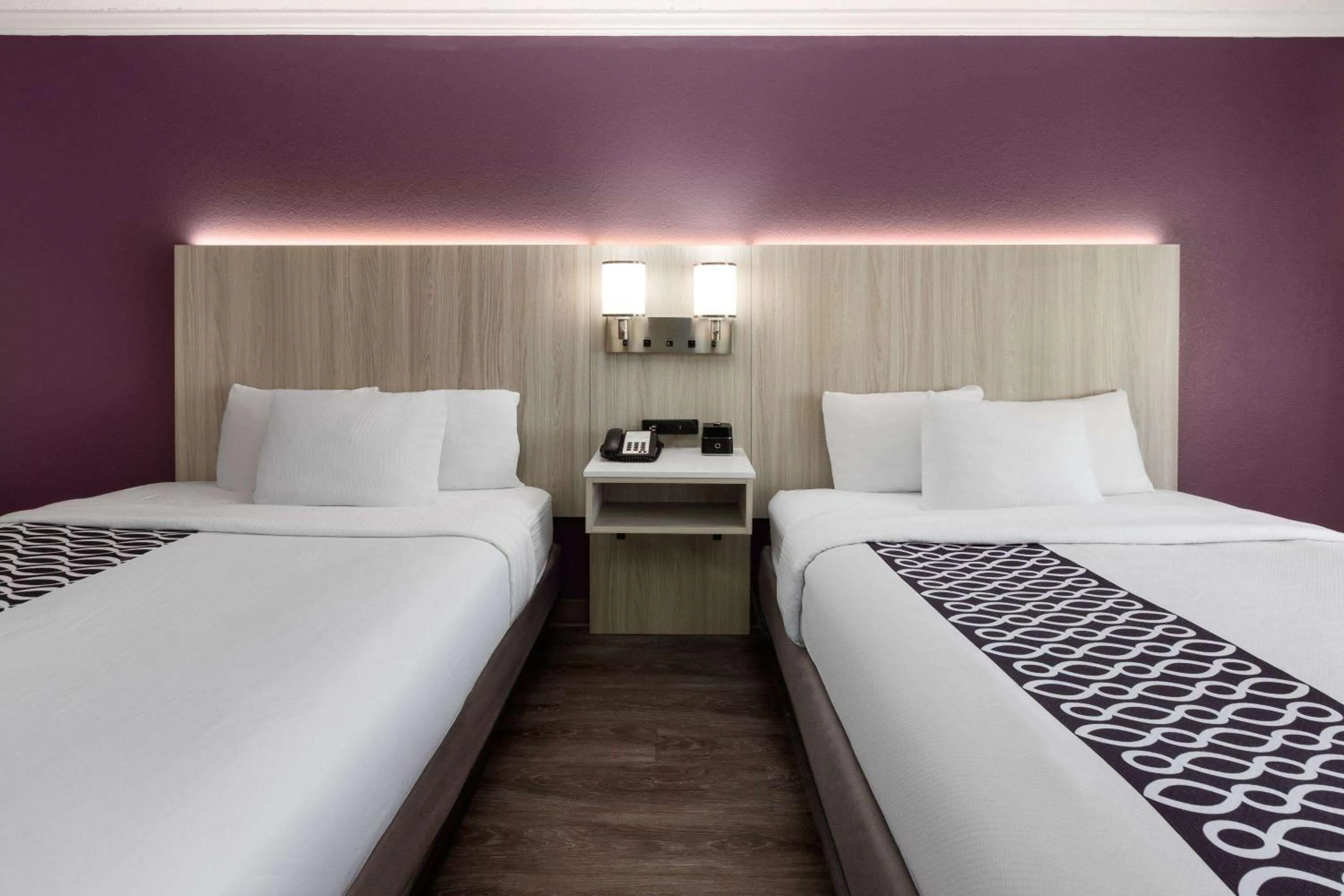 Photo of the whole room, Bed in La Quinta by Wyndham North Orem