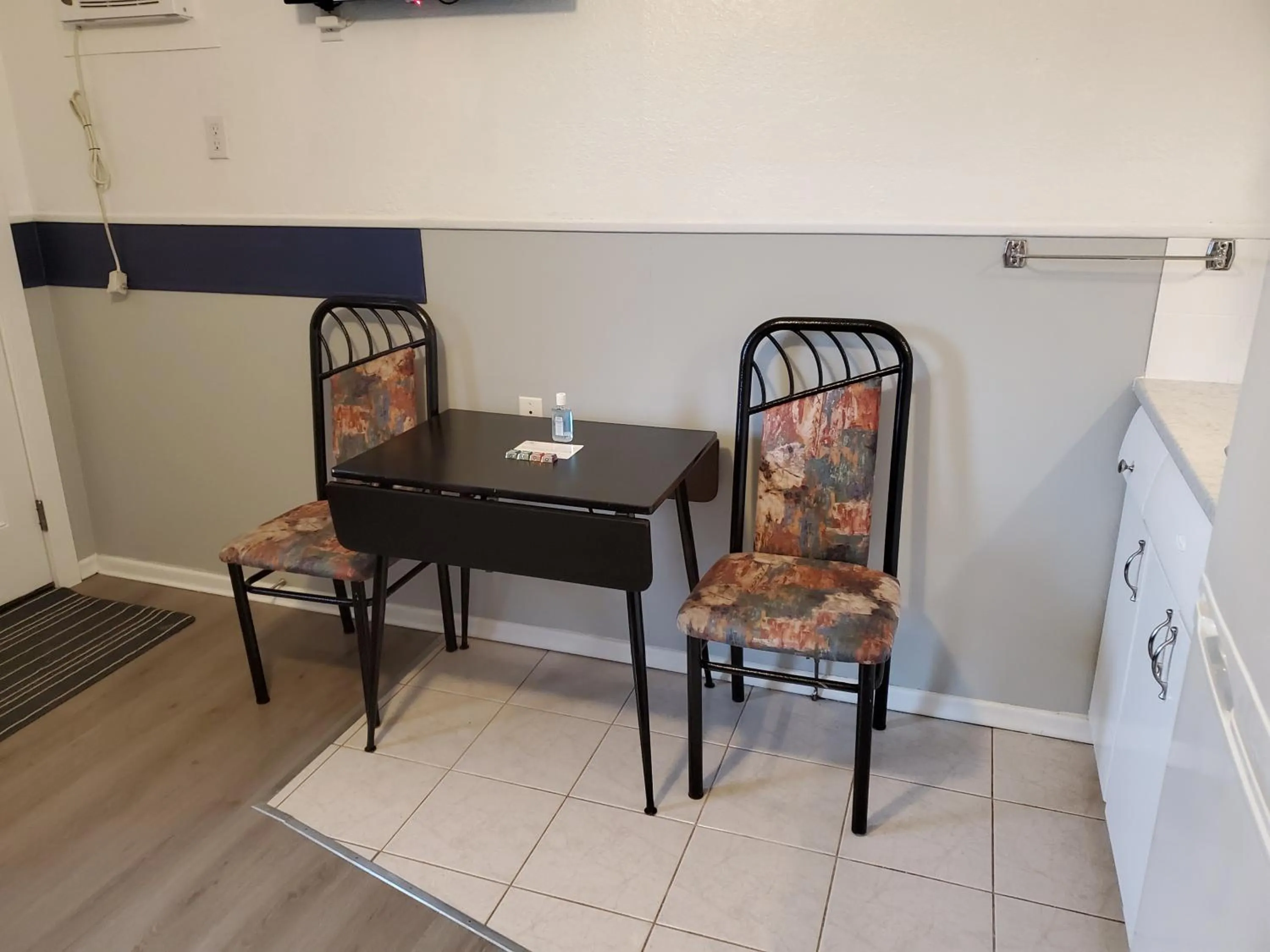Dining area in Celadon Lodge