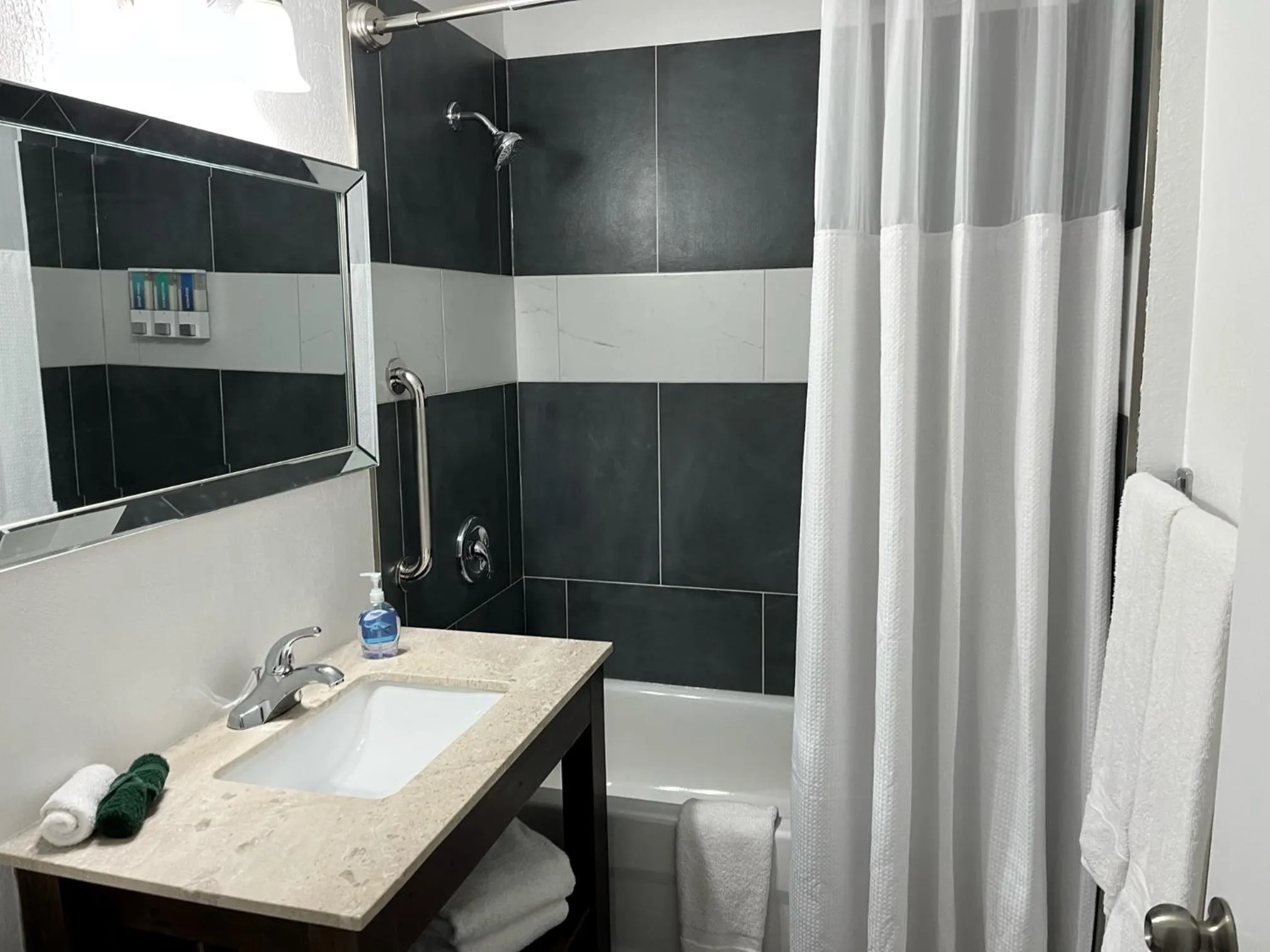 Shower in Celadon Lodge