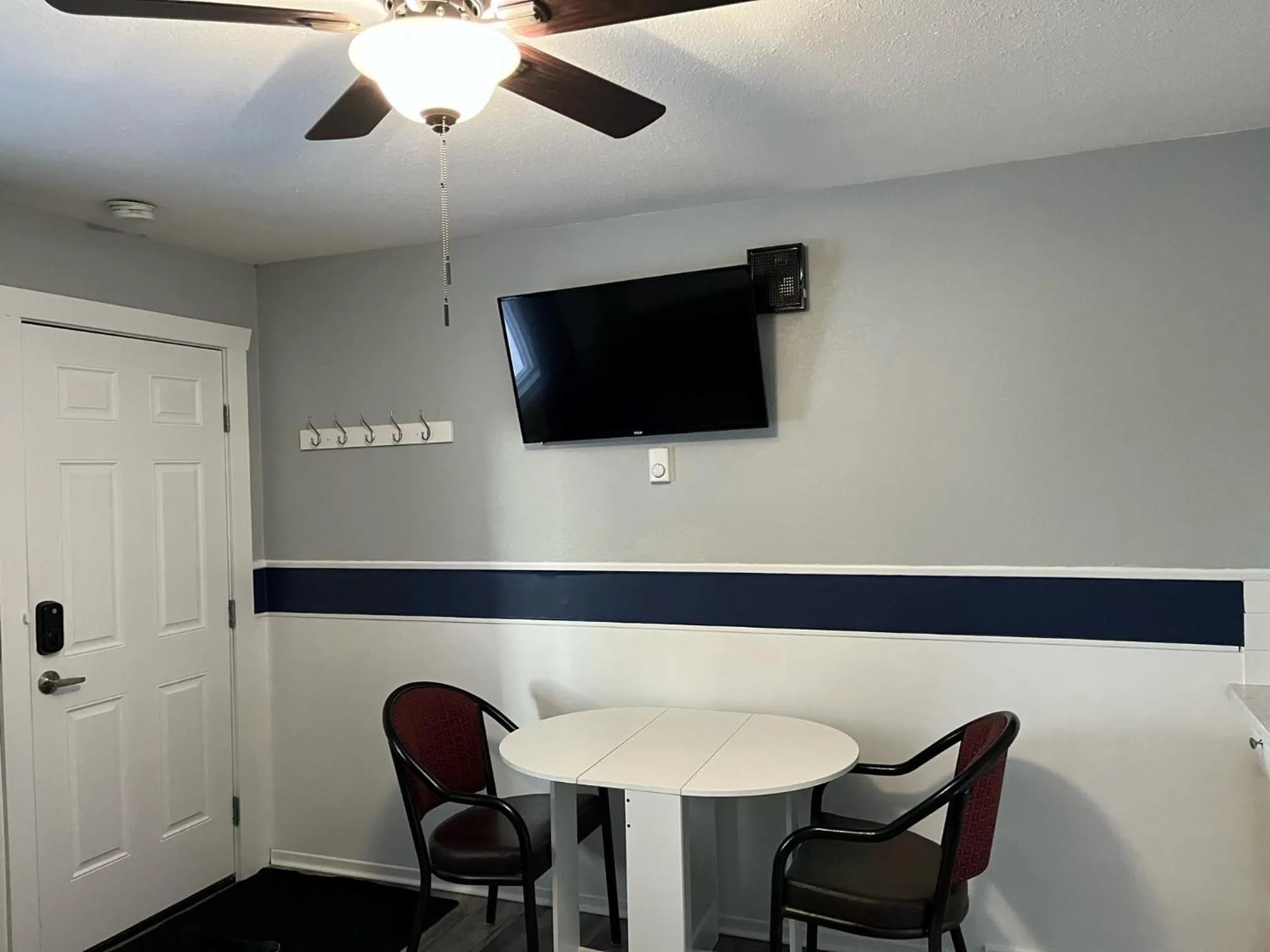 TV and multimedia in Celadon Lodge