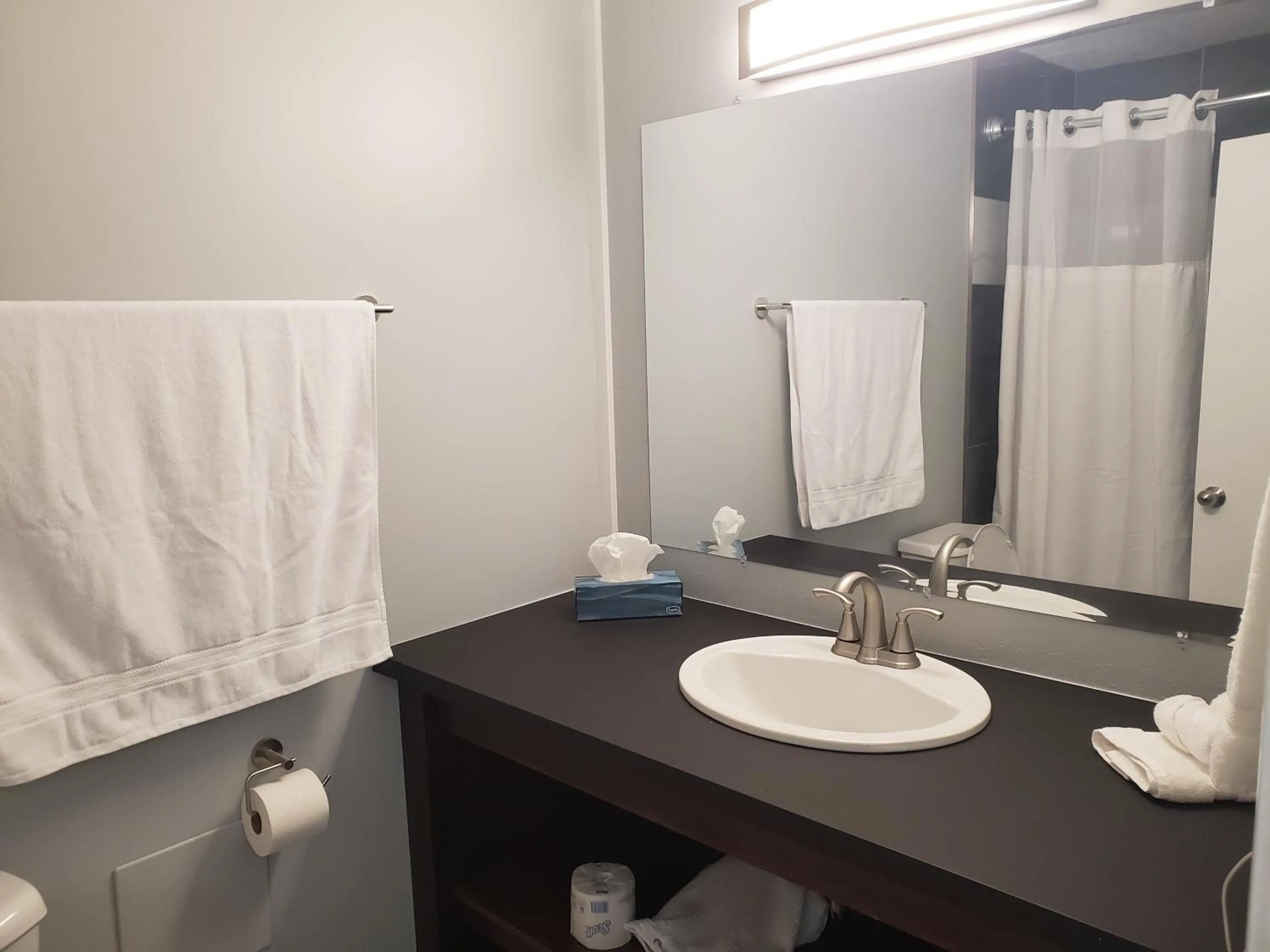 Bathroom in Celadon Lodge