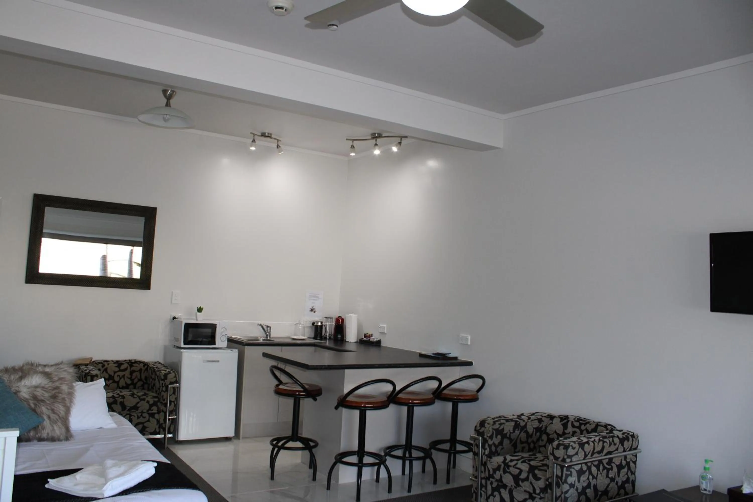 Dining area in Coromandel Seaview Motel