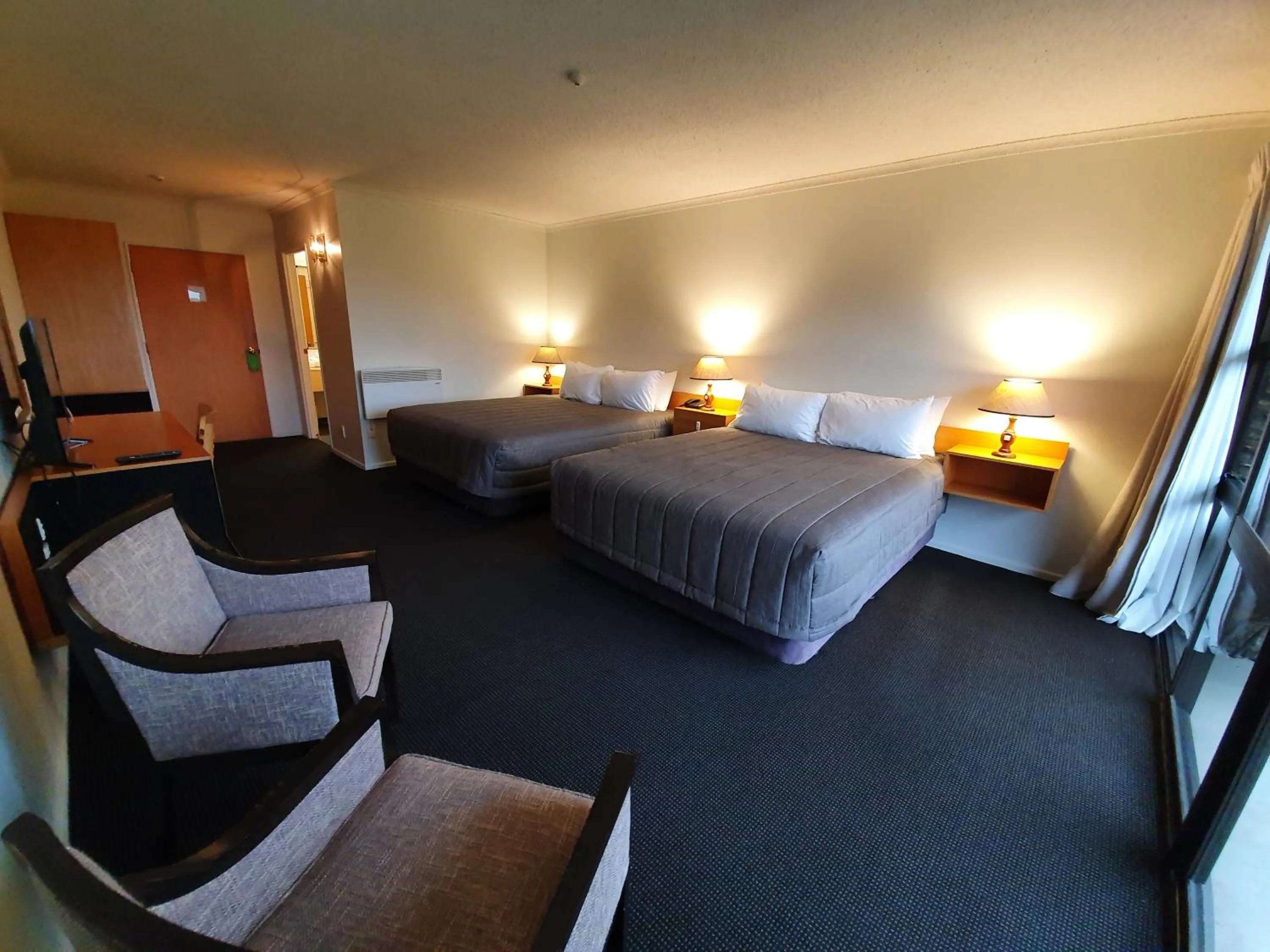 Bed in Distinction Mackenzie Country Hotel