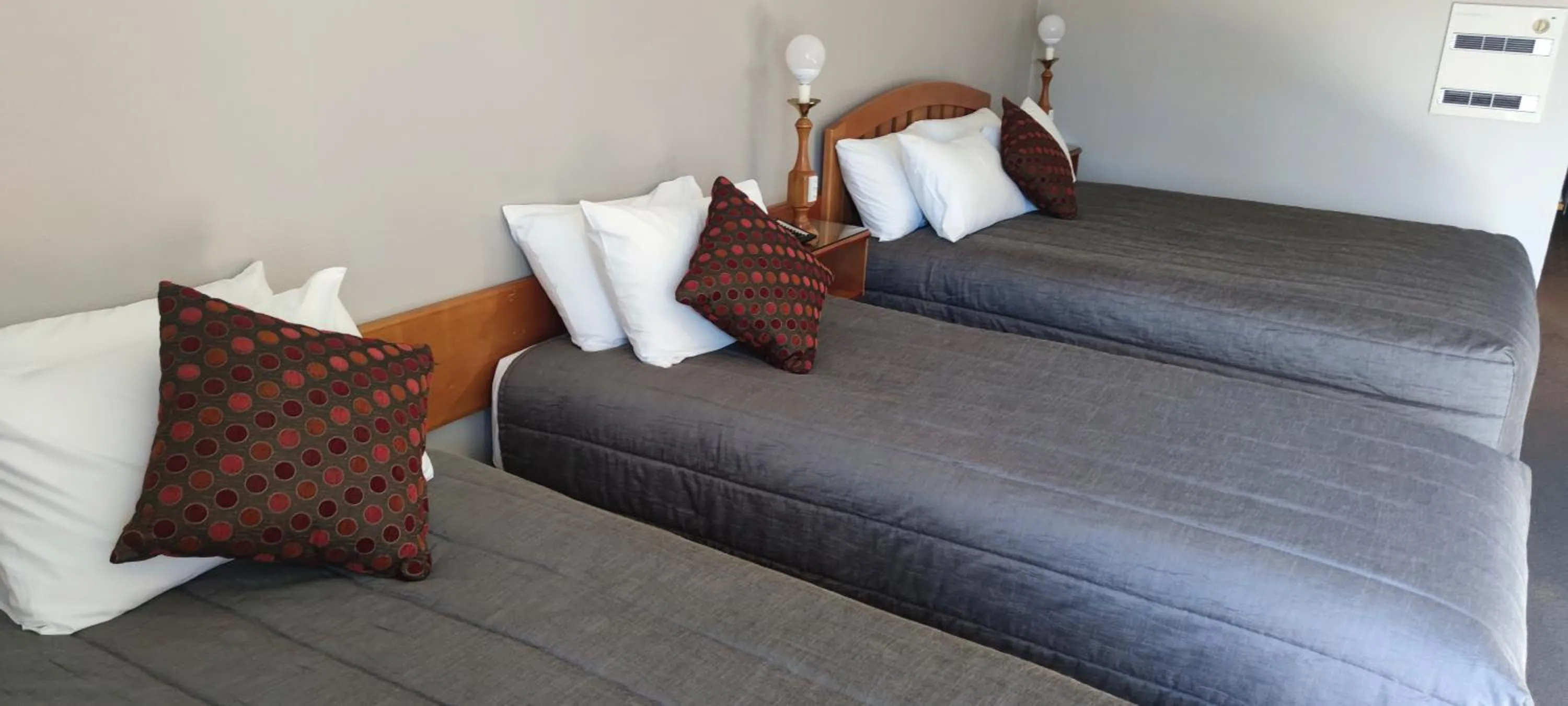 Bed in Distinction Mackenzie Country Hotel