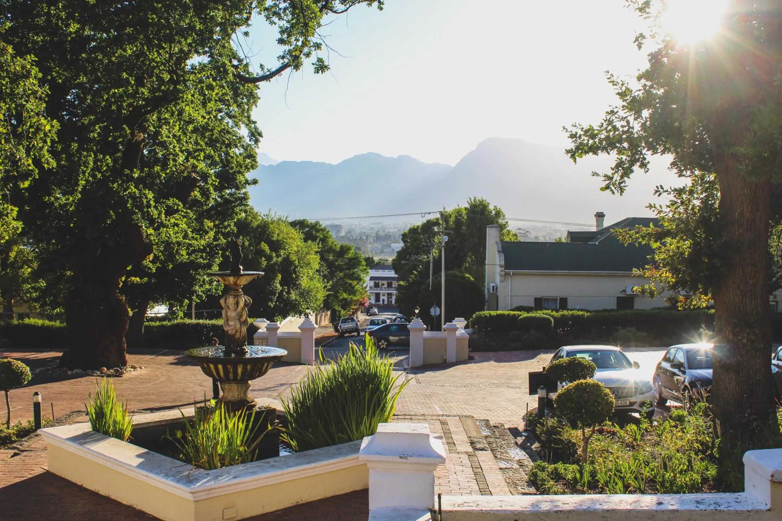 Pontac Manor Hotel & Restaurant