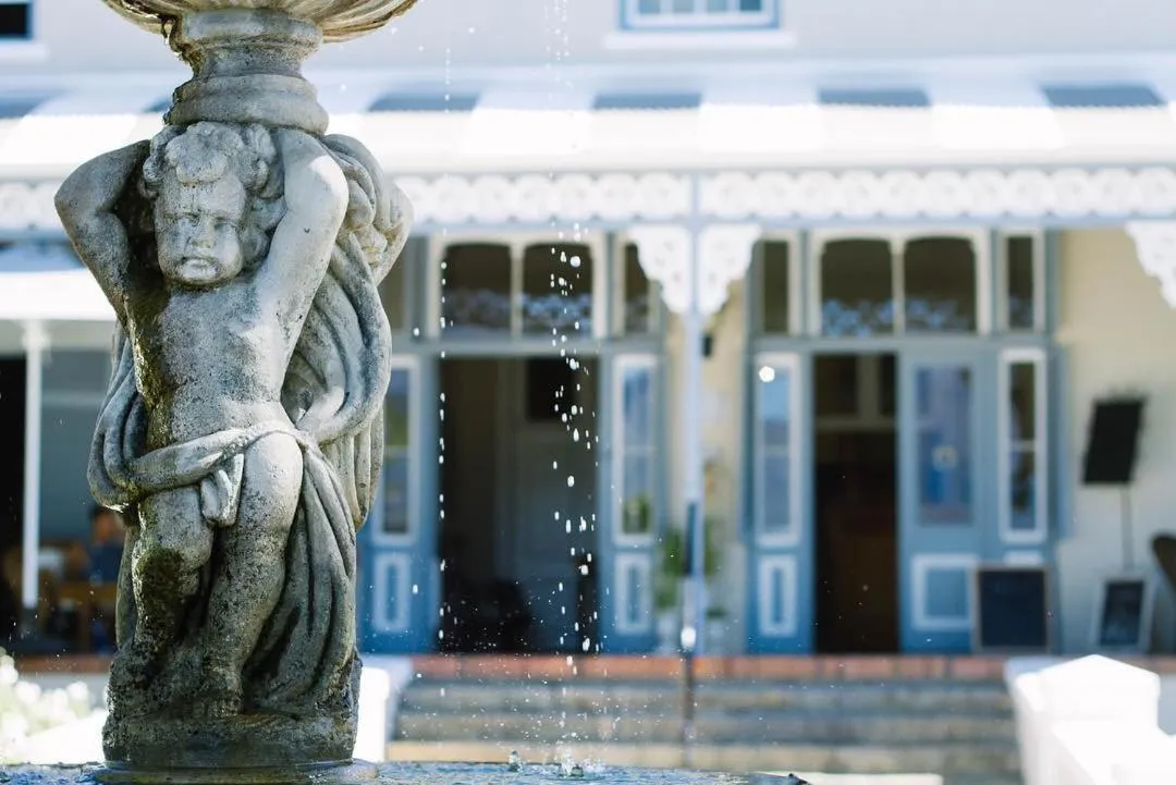 Pontac Manor Hotel & Restaurant