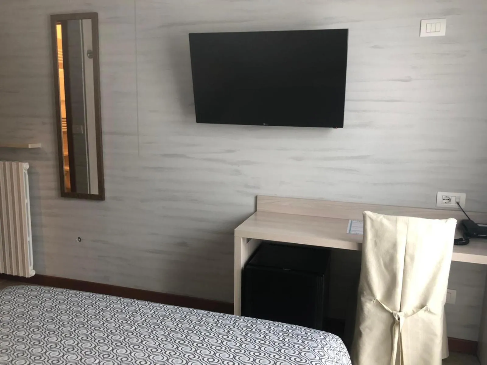 TV and multimedia in Hotel Fiordaliso