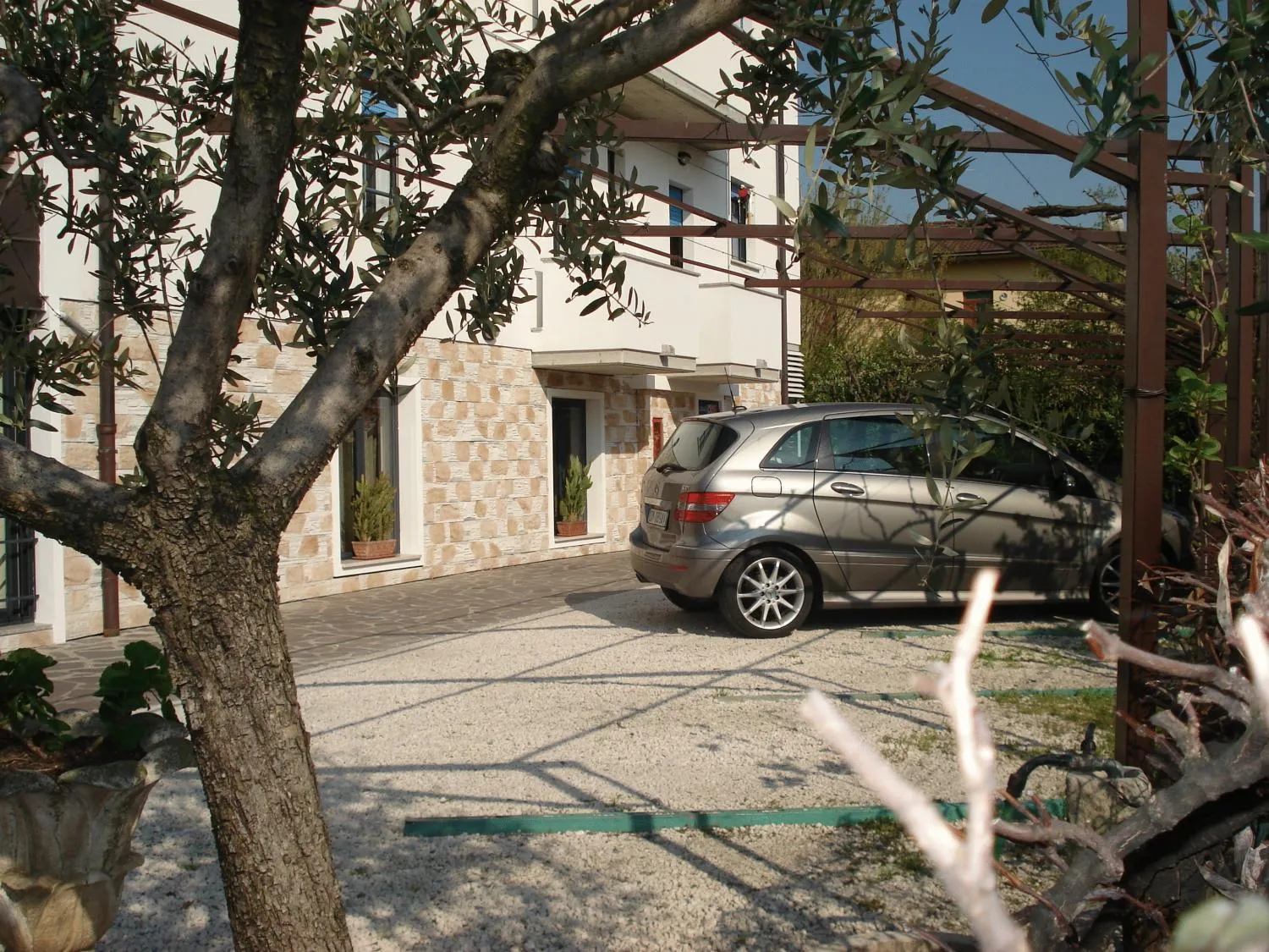 Facade/entrance in Hotel Fiordaliso