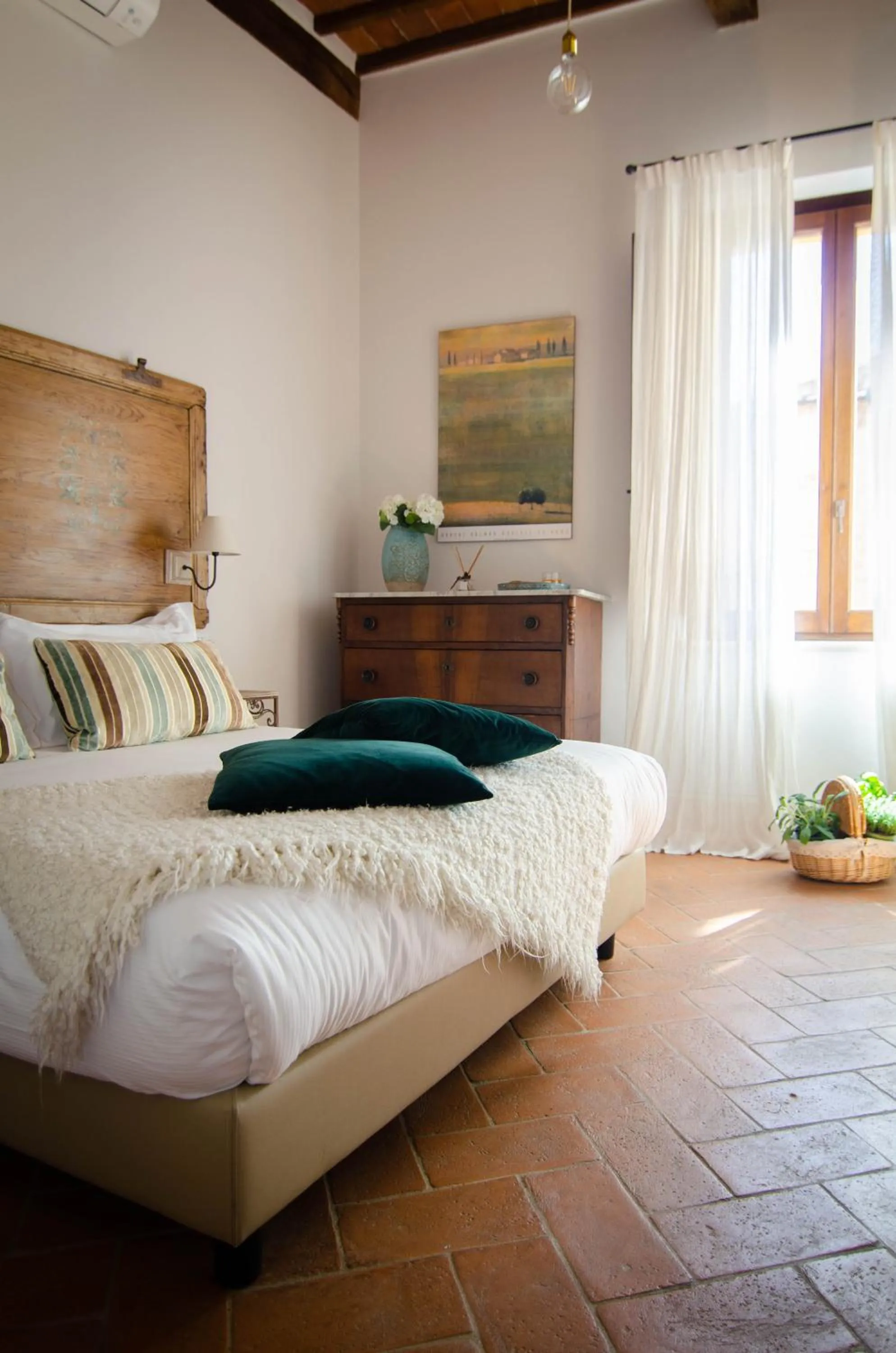 Bed in Dimora Dell'Erbe Rooms