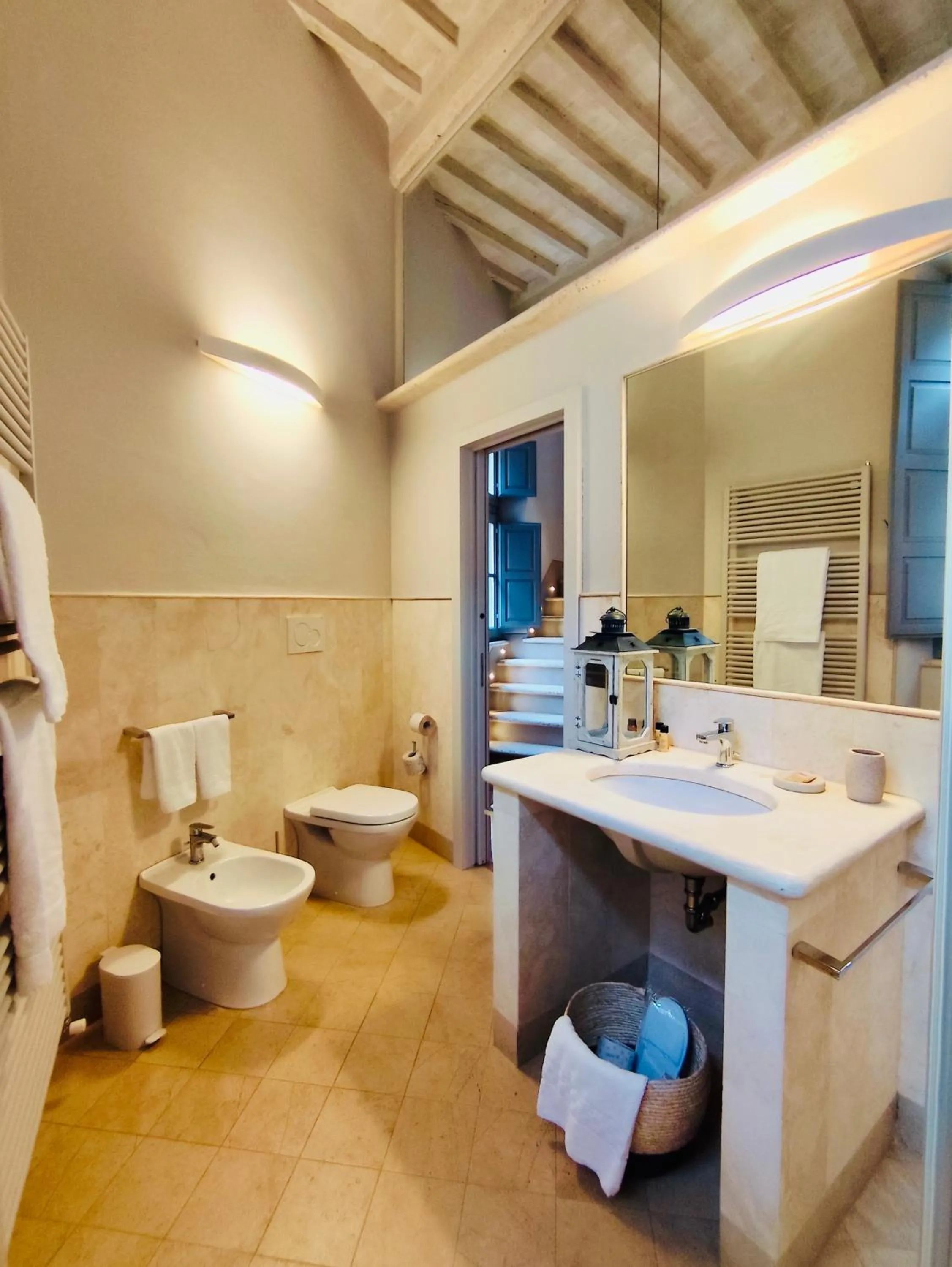 Toilet in Dimora Dell'Erbe Rooms