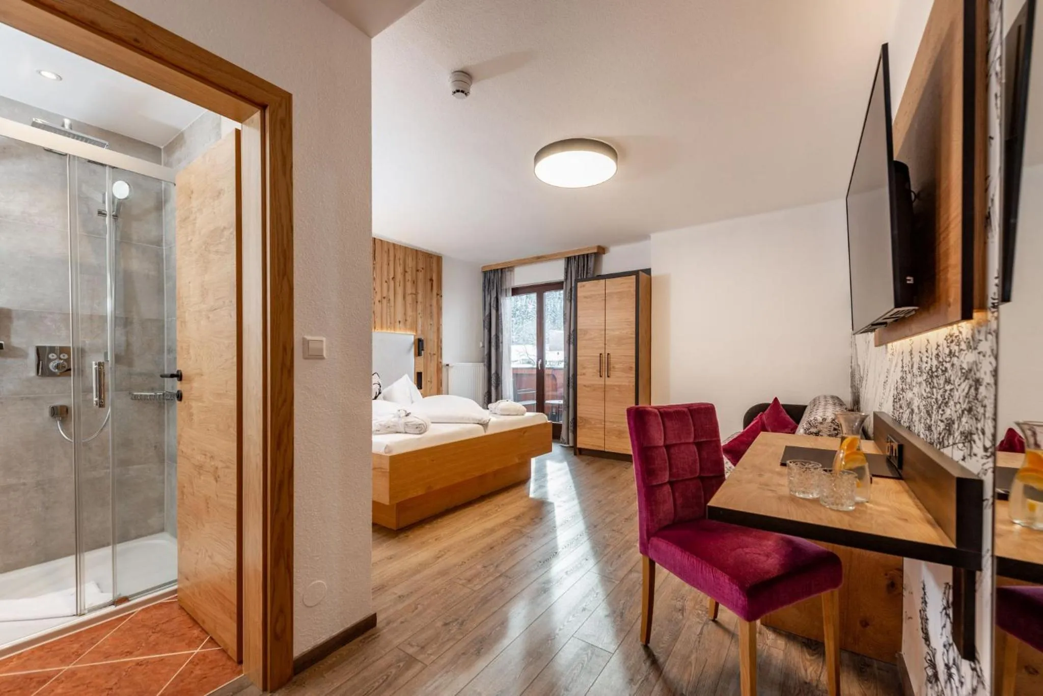 Photo of the whole room, Bed in Felsners Hotel & Restaurant