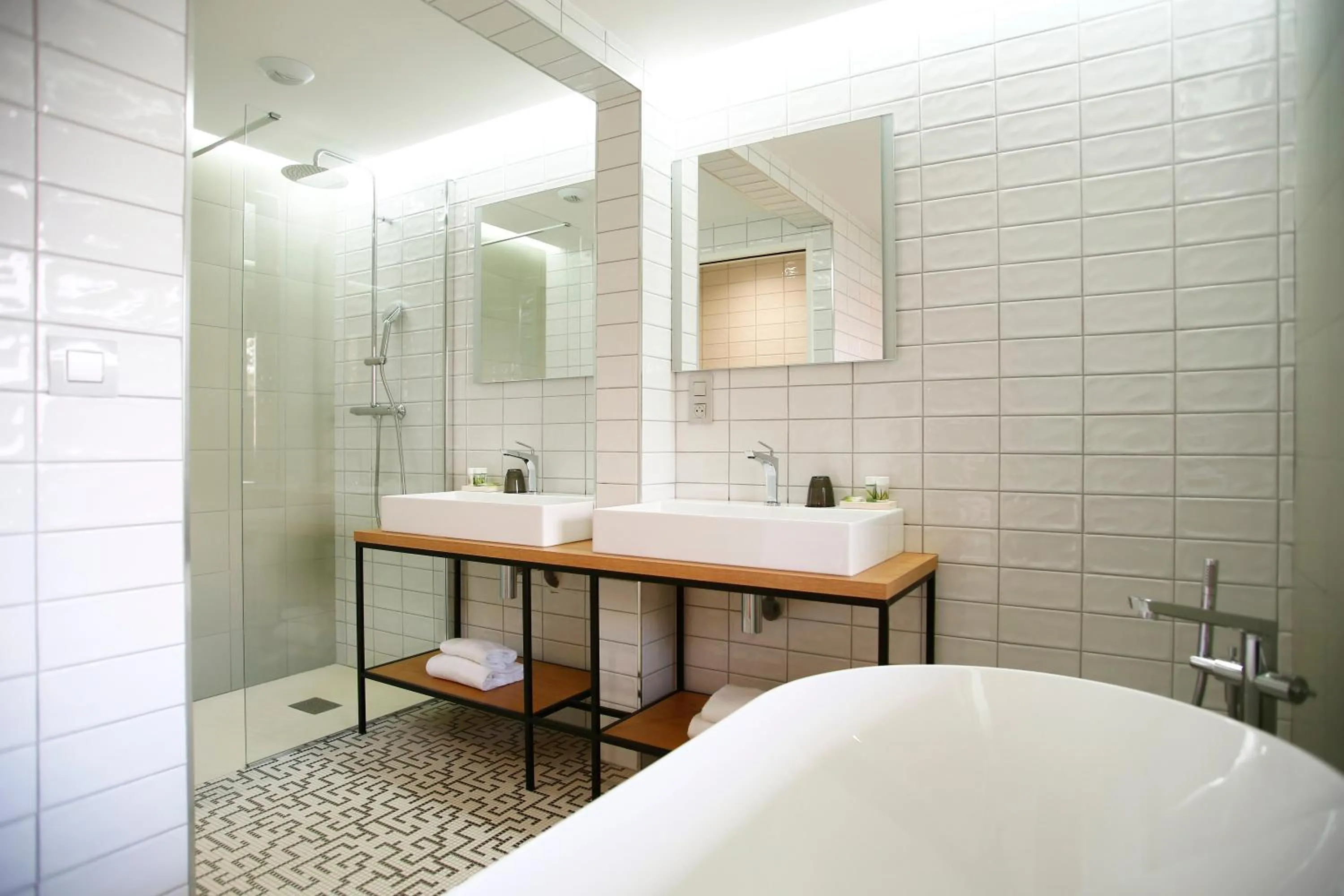 Shower in Hotel Onda