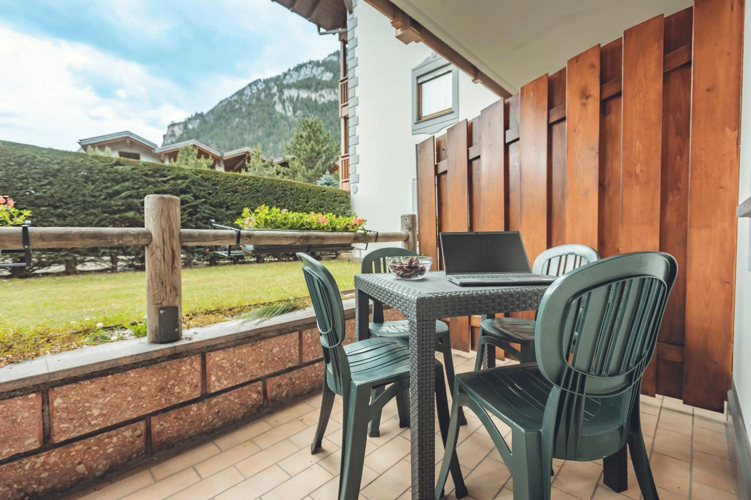 Patio in Aparthotel Majestic