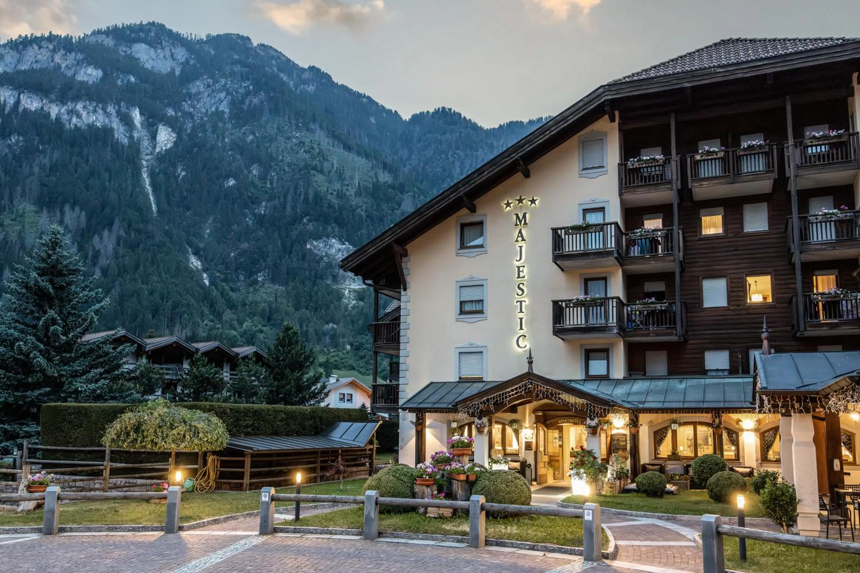 Property building in Aparthotel Majestic