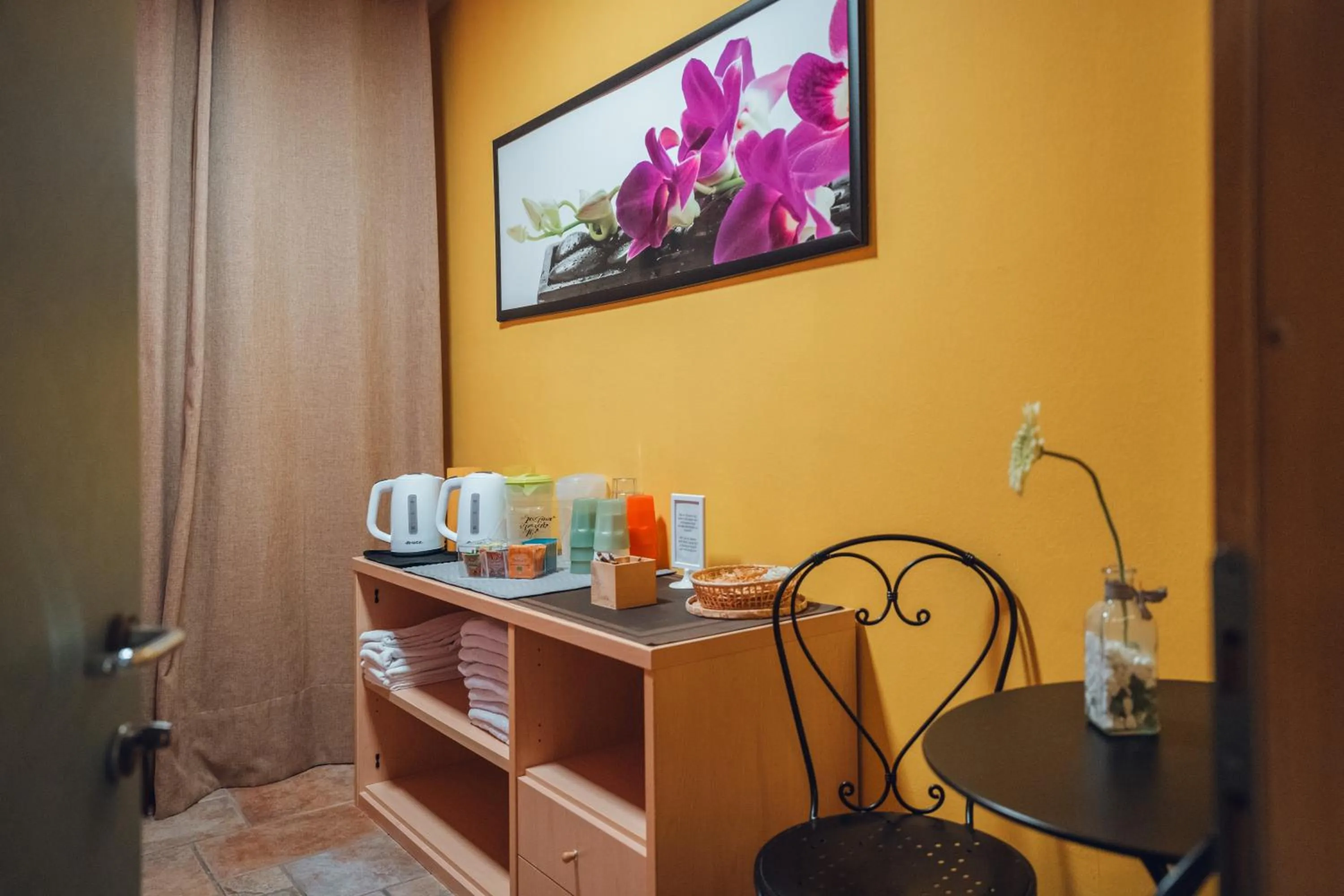 Coffee/tea facilities in Aparthotel Majestic