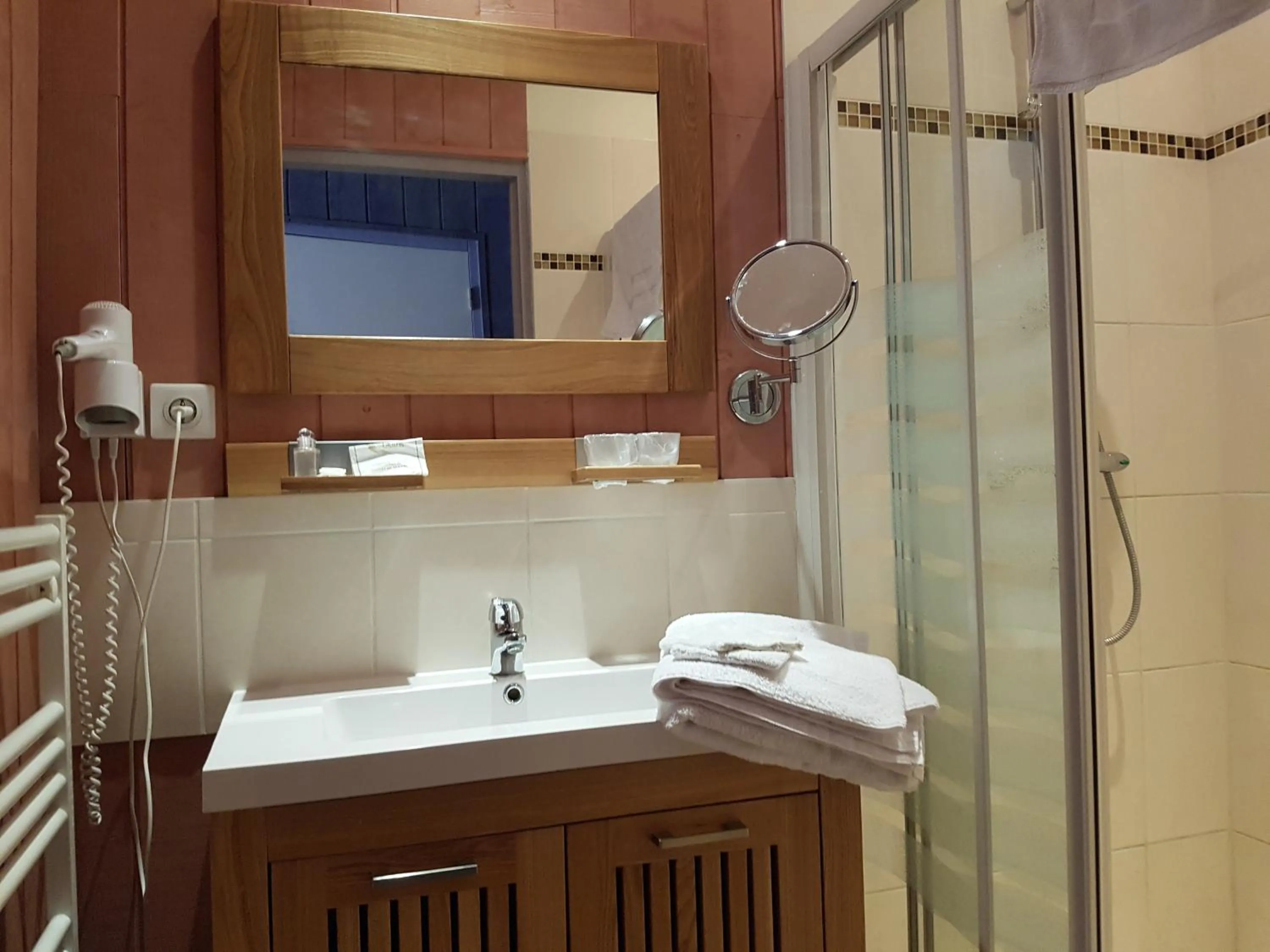 Bathroom in Logis Hôtel Relais Des Caillères