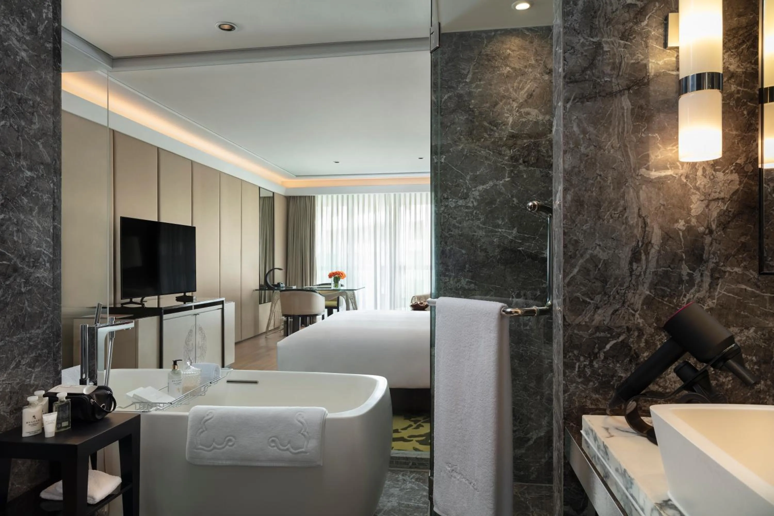 Bathroom, Bed in Siam Kempinski Hotel Bangkok