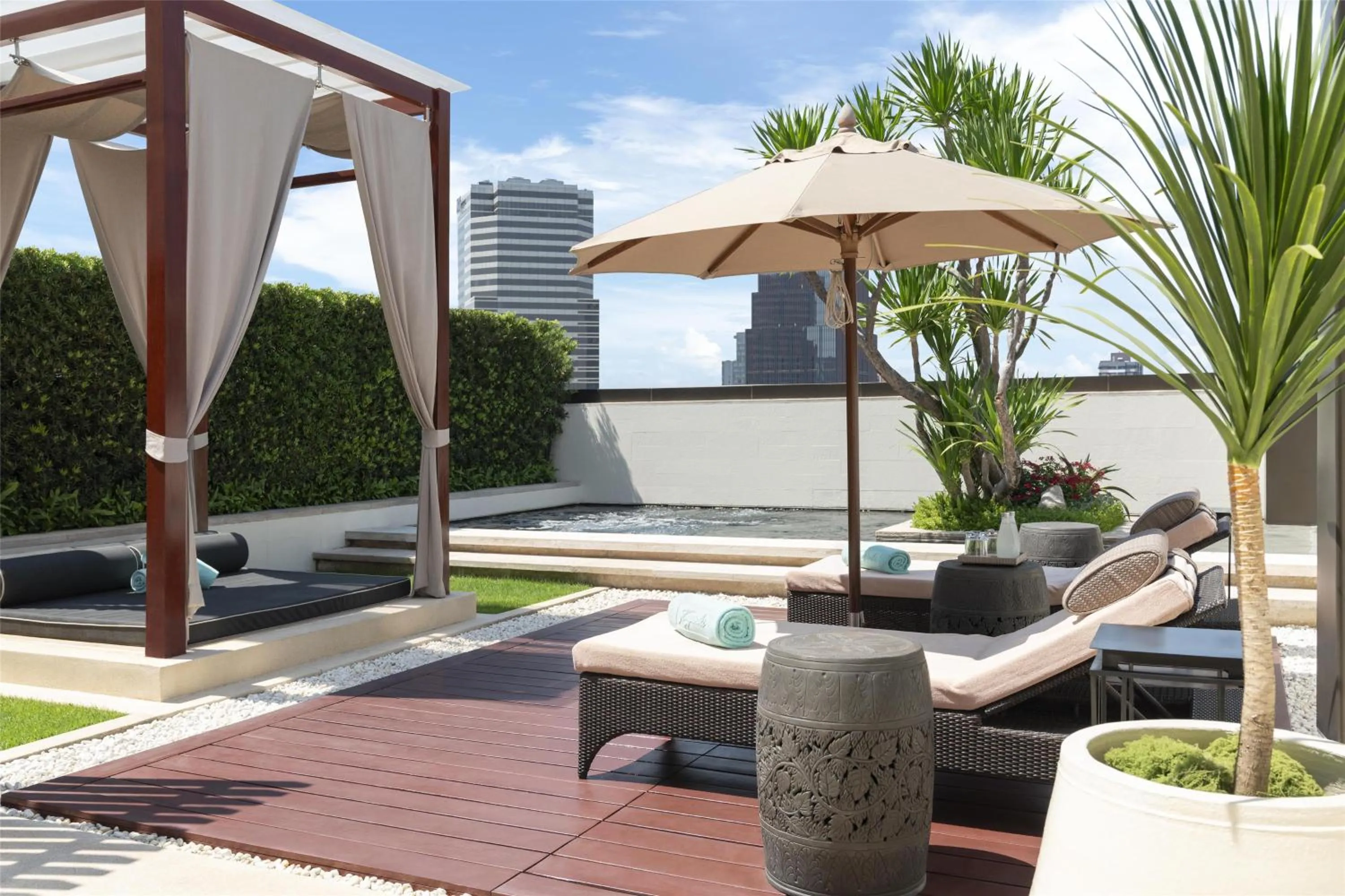 Photo of the whole room in Siam Kempinski Hotel Bangkok