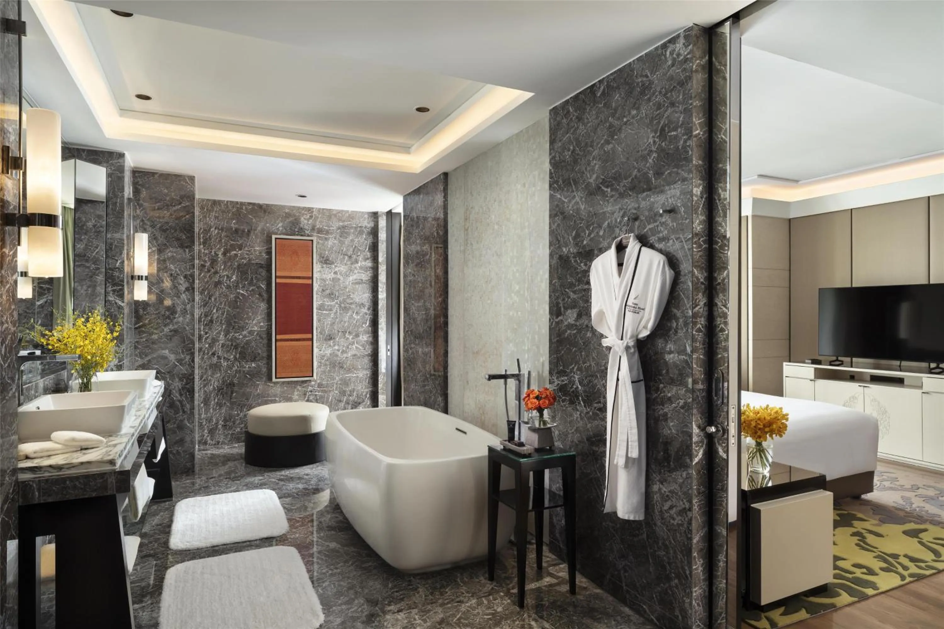 Bedroom in Siam Kempinski Hotel Bangkok