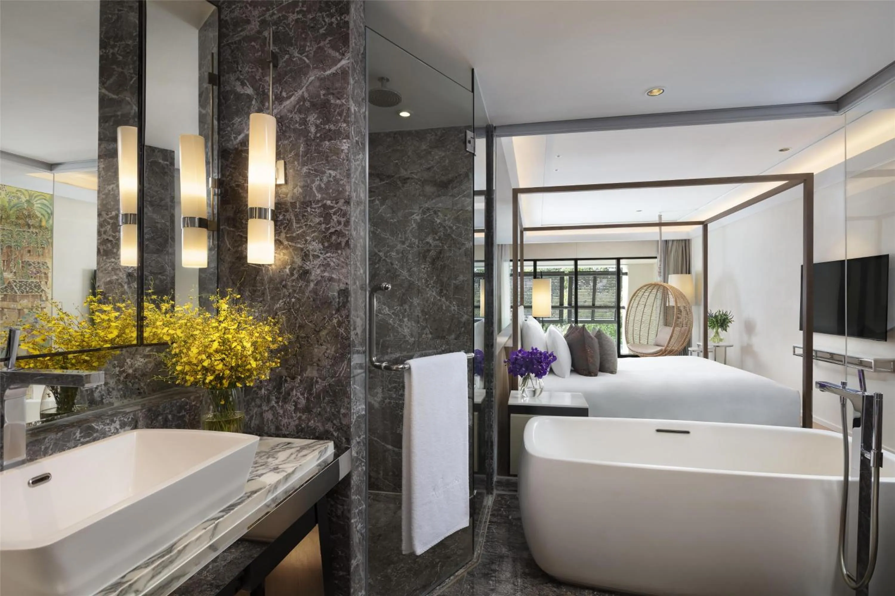 Bedroom, Bed in Siam Kempinski Hotel Bangkok