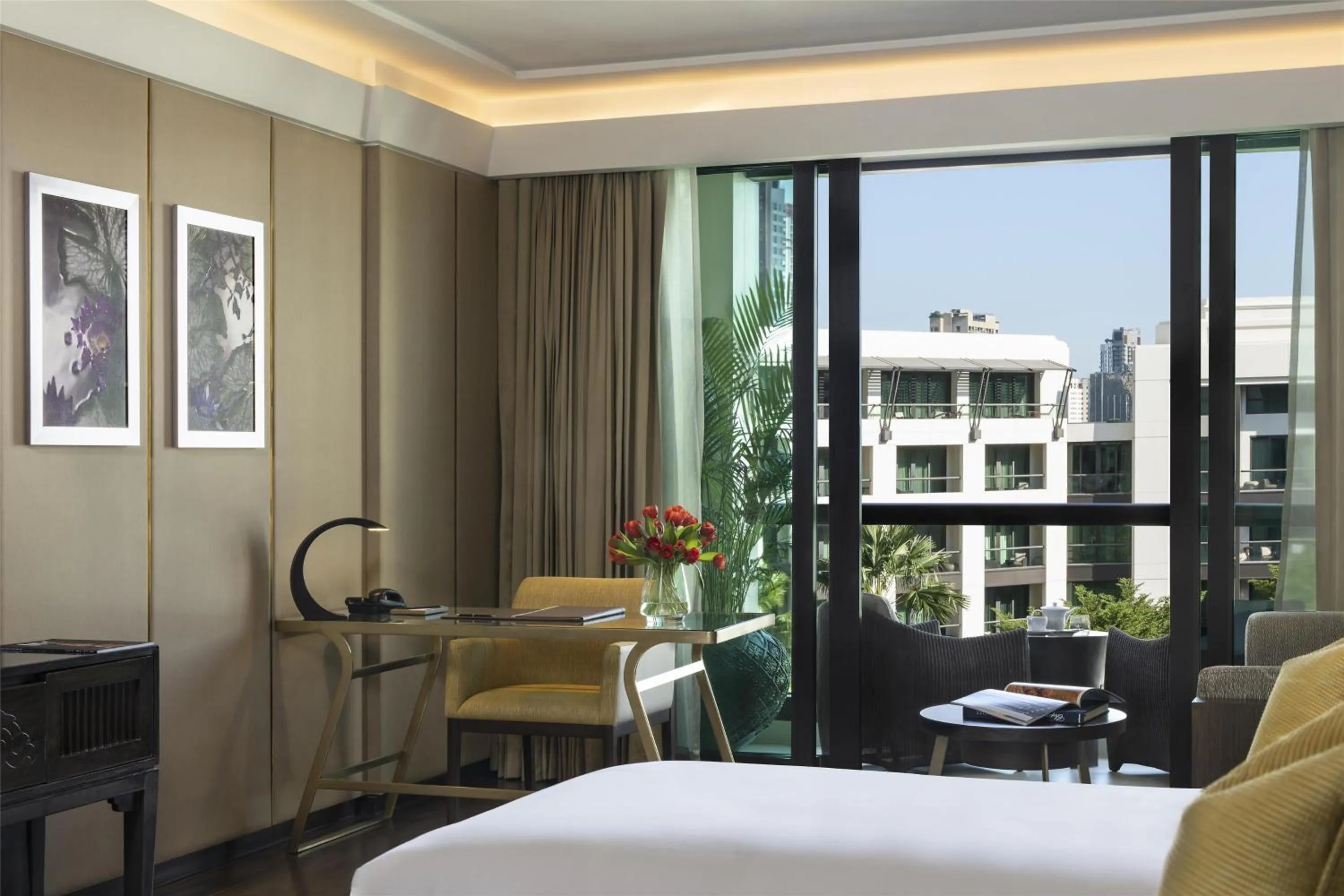 Bedroom, Bed in Siam Kempinski Hotel Bangkok