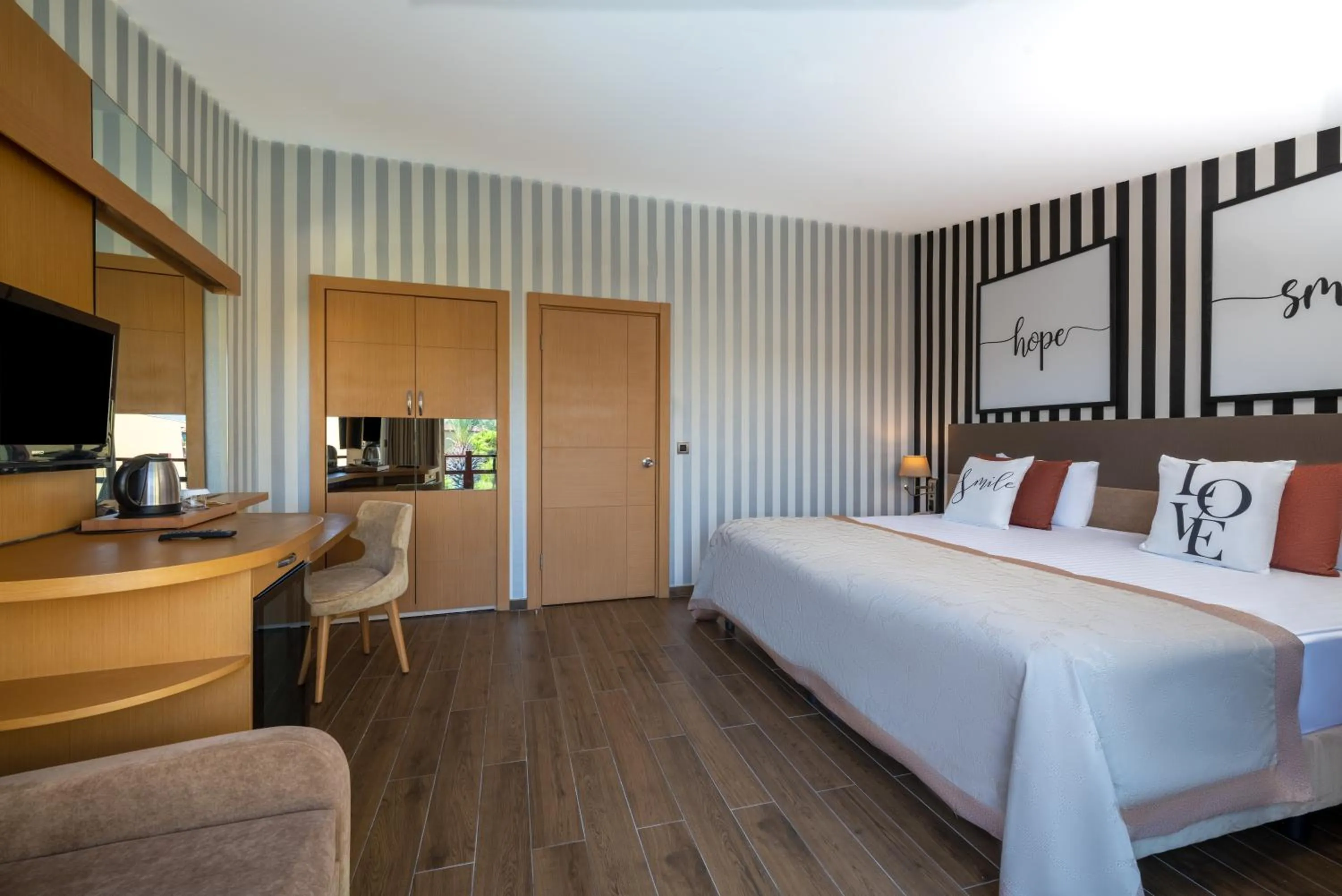 Bedroom, Bed in Selectum Family Resort Side