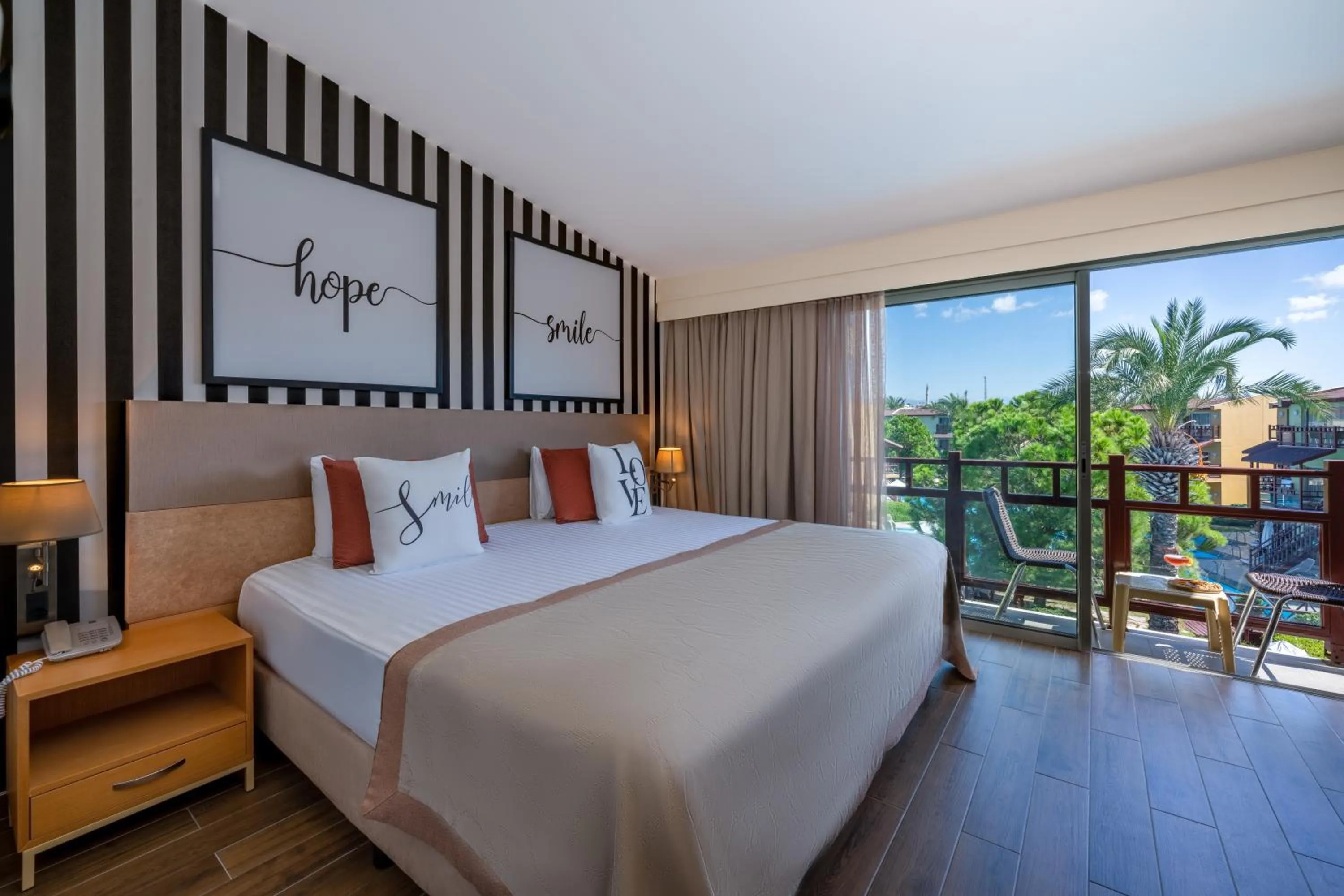 Bedroom, Bed in Selectum Family Resort Side