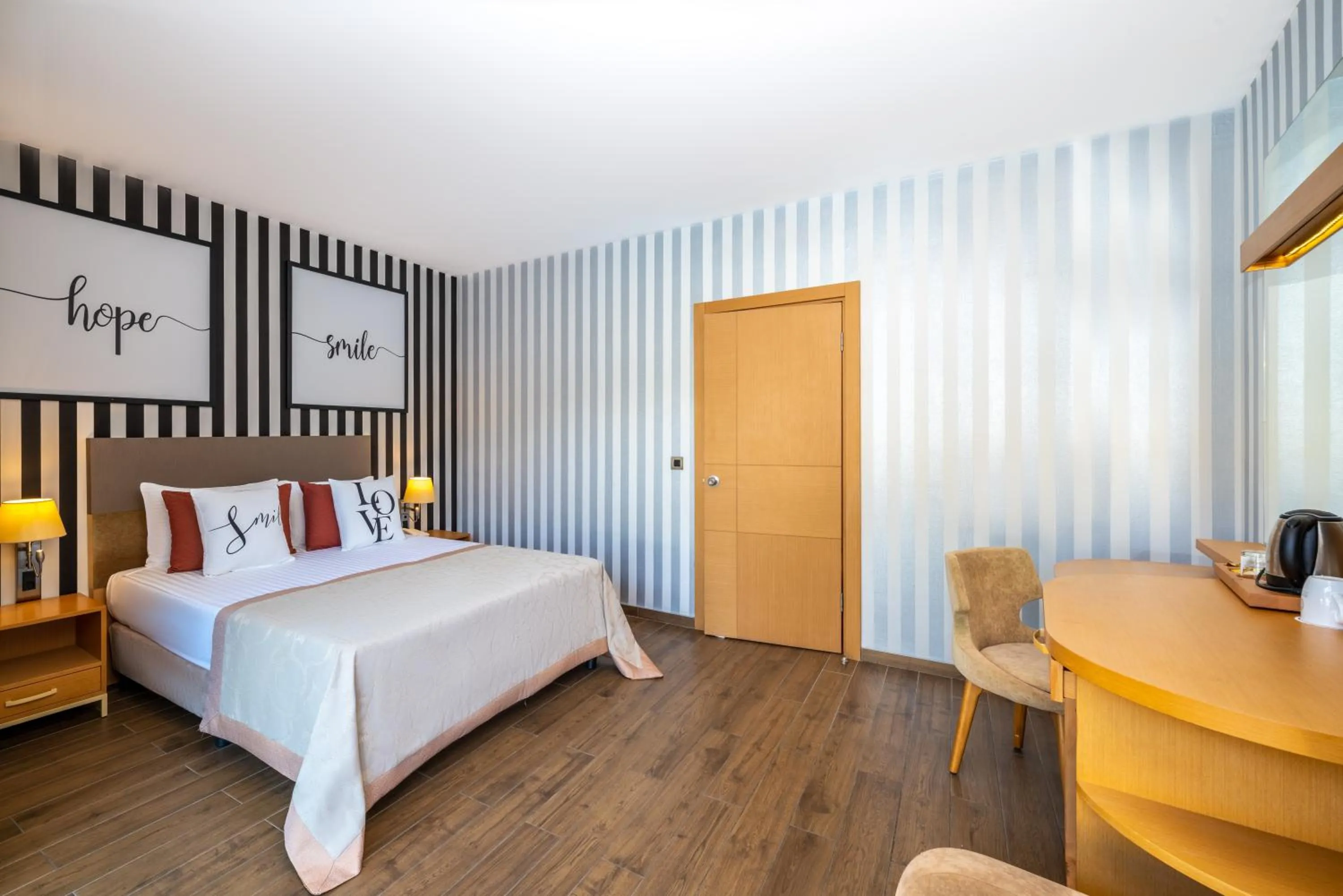 Photo of the whole room, Bed in Selectum Family Resort Side