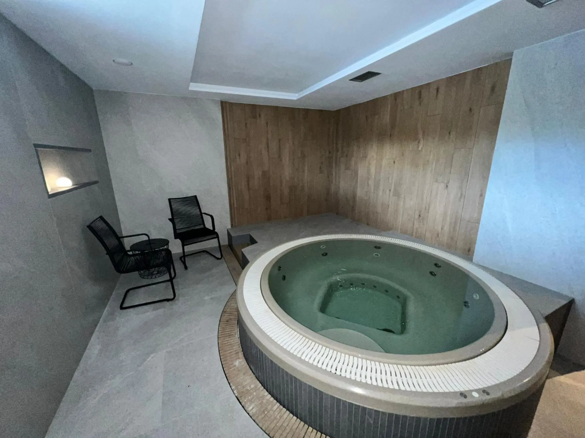 Hot Tub in Hotel Červenohorské sedlo