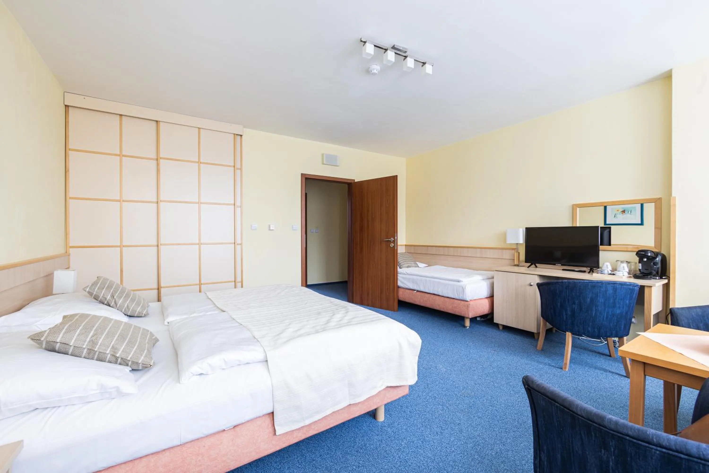 Bedroom, Bed in Hotel Petrovy kameny