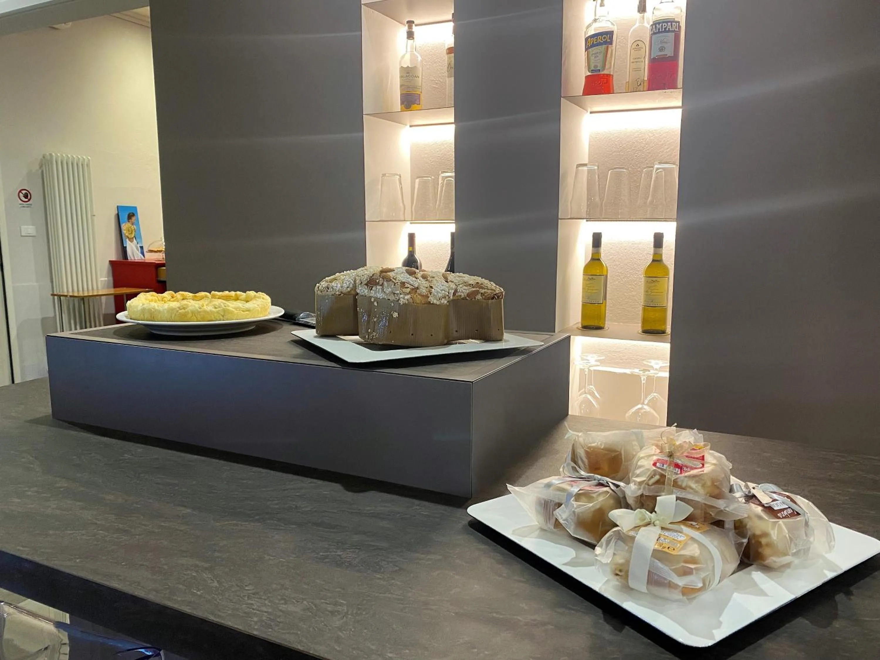 Lounge or bar in SmArt Hotel Bartolini