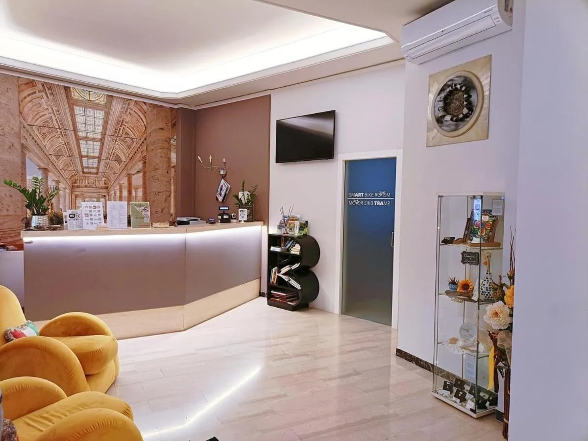 Lobby or reception in SmArt Hotel Bartolini