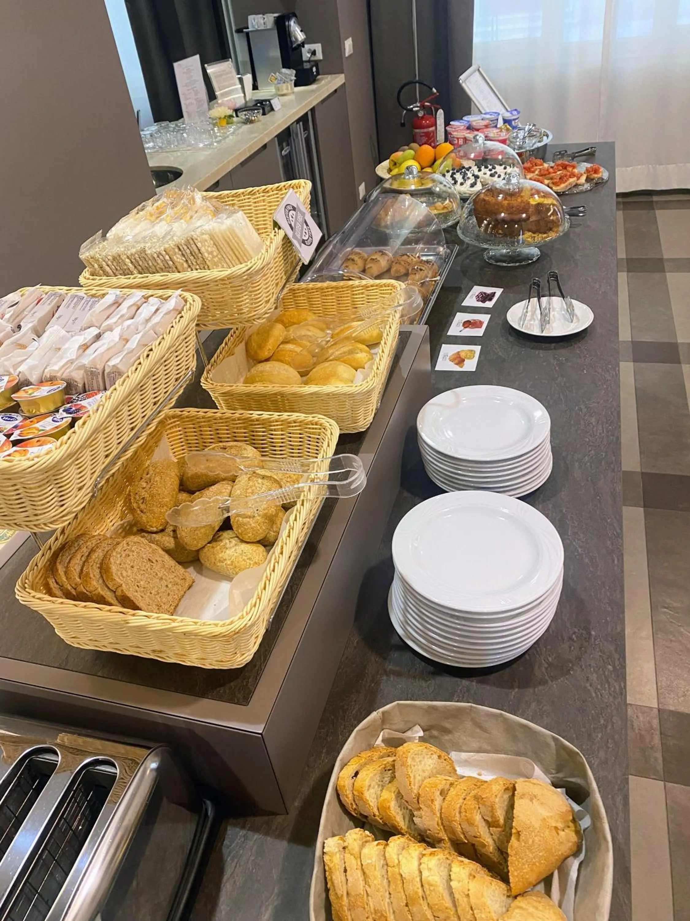 Breakfast in SmArt Hotel Bartolini