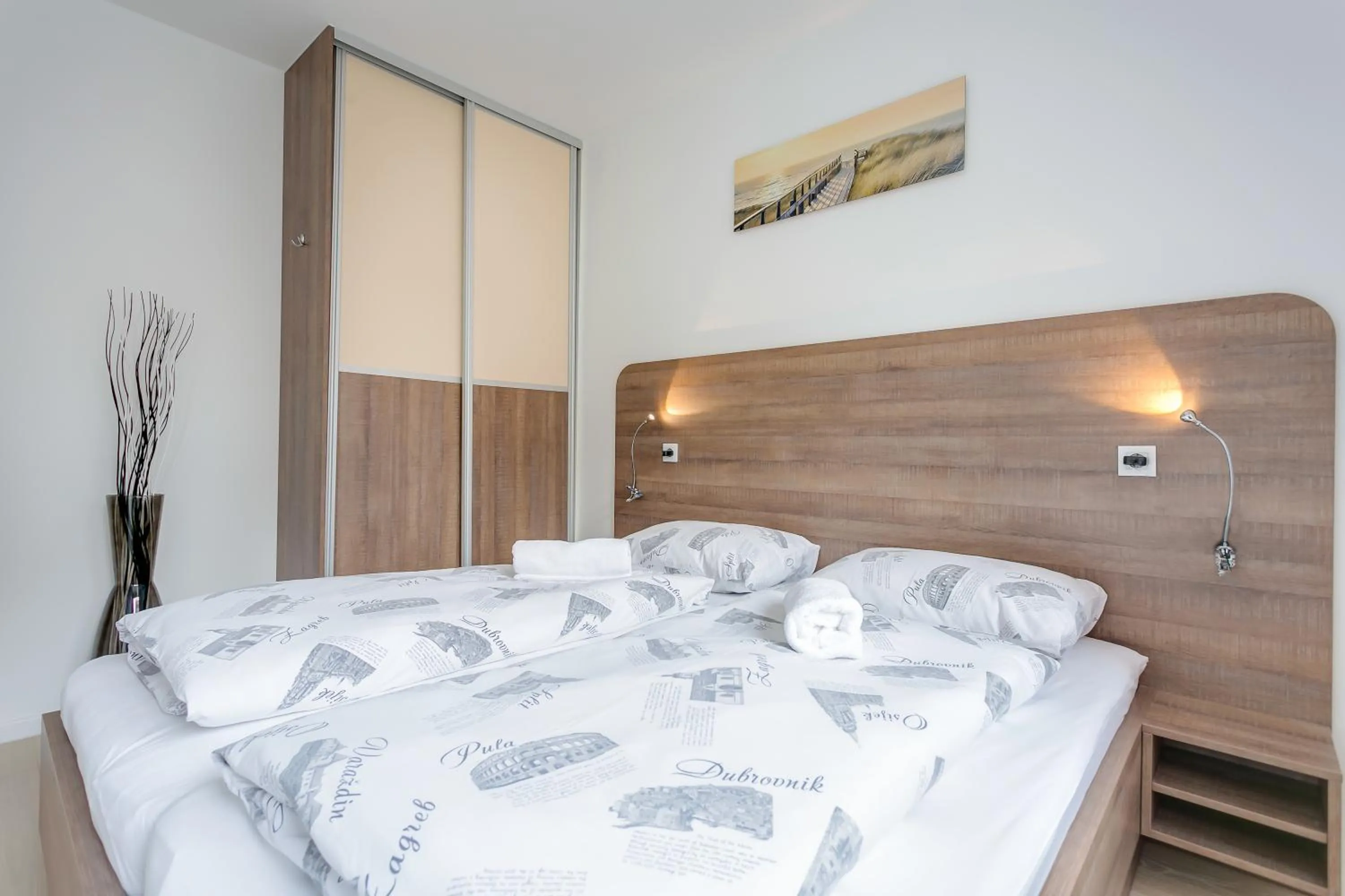 Bedroom, Bed in Modern Two-Bedroom Apartment, Free Garage Parking