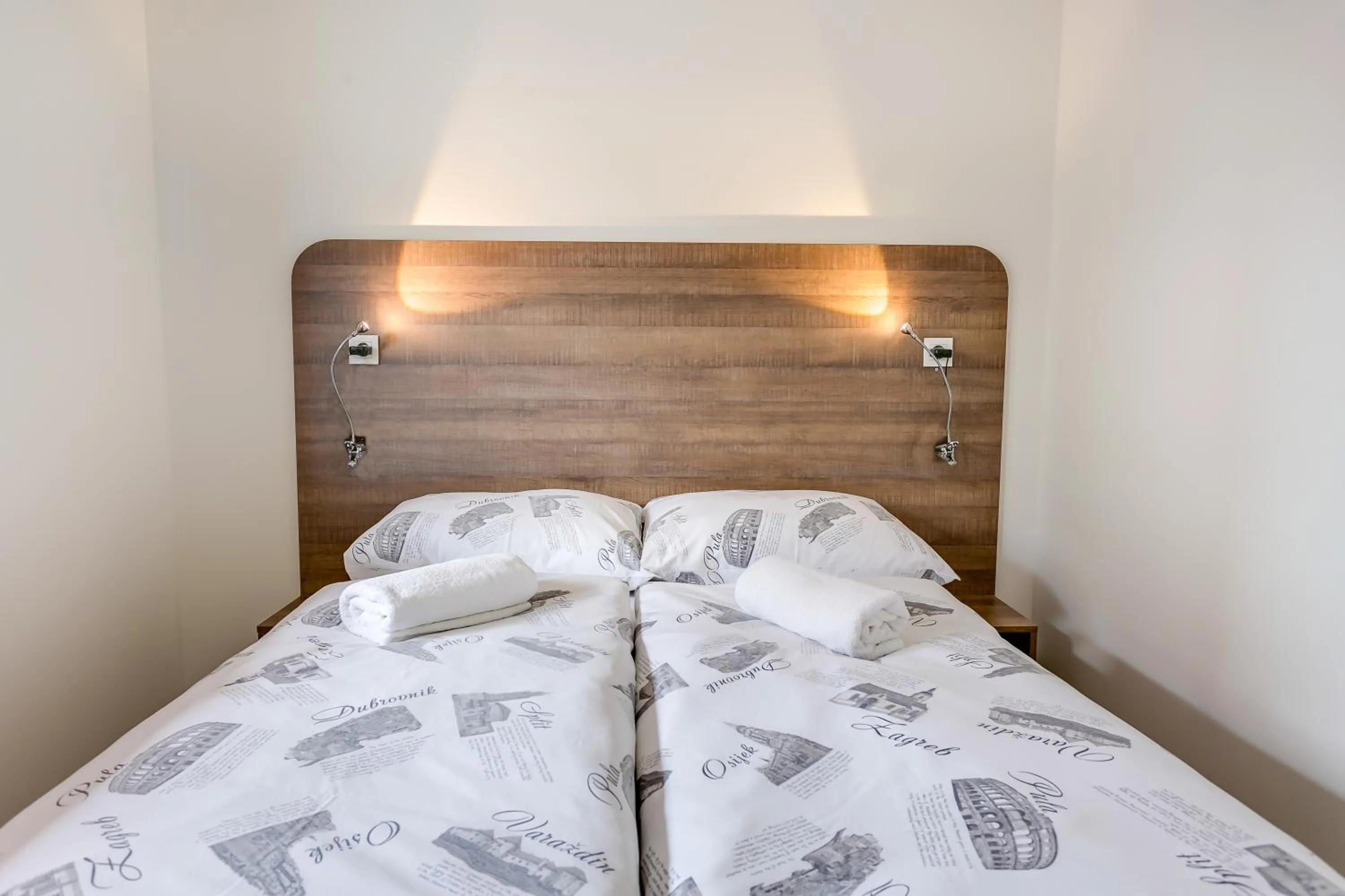 Bedroom, Bed in Modern Two-Bedroom Apartment, Free Garage Parking