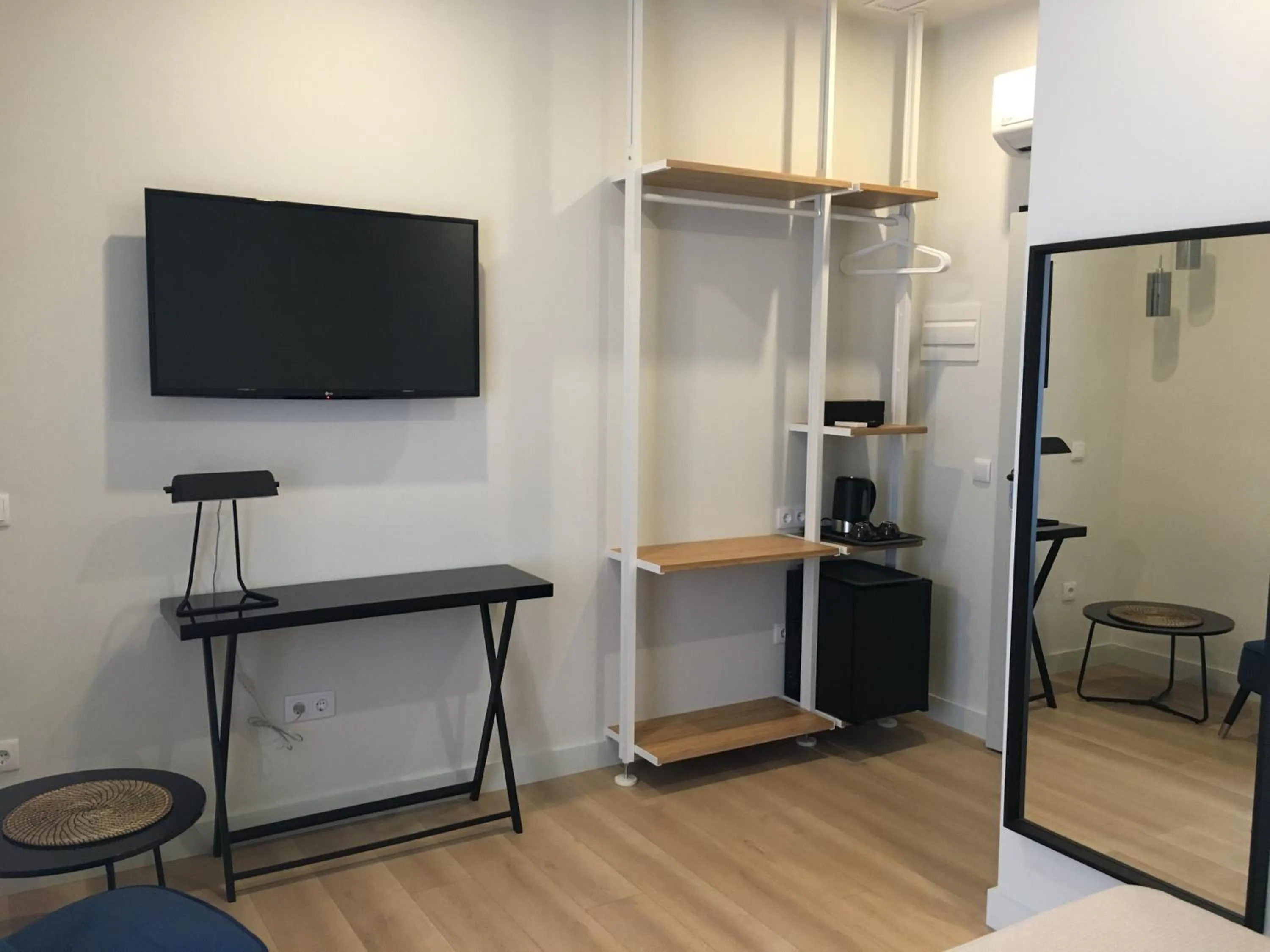 TV and multimedia in MD Design Hotel - Portal del Real