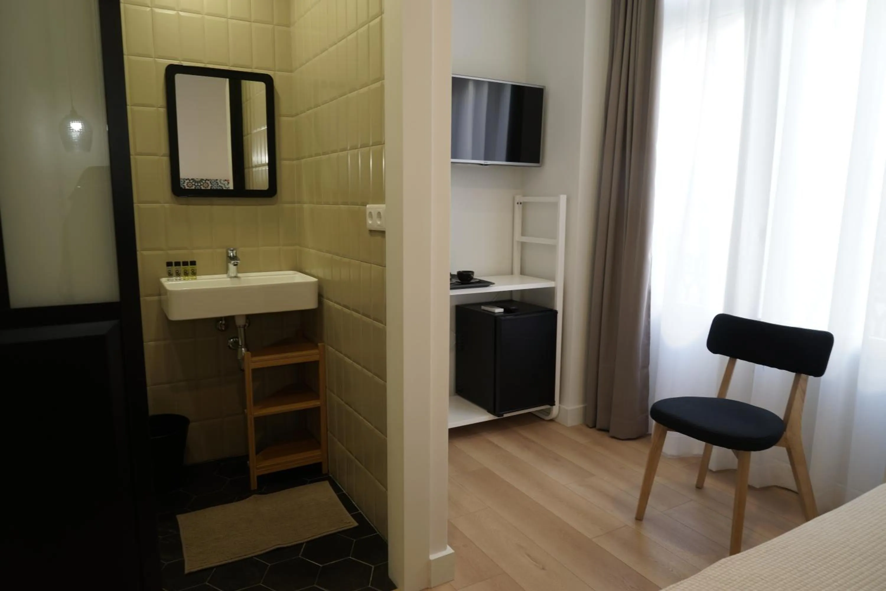 Shower in MD Design Hotel - Portal del Real