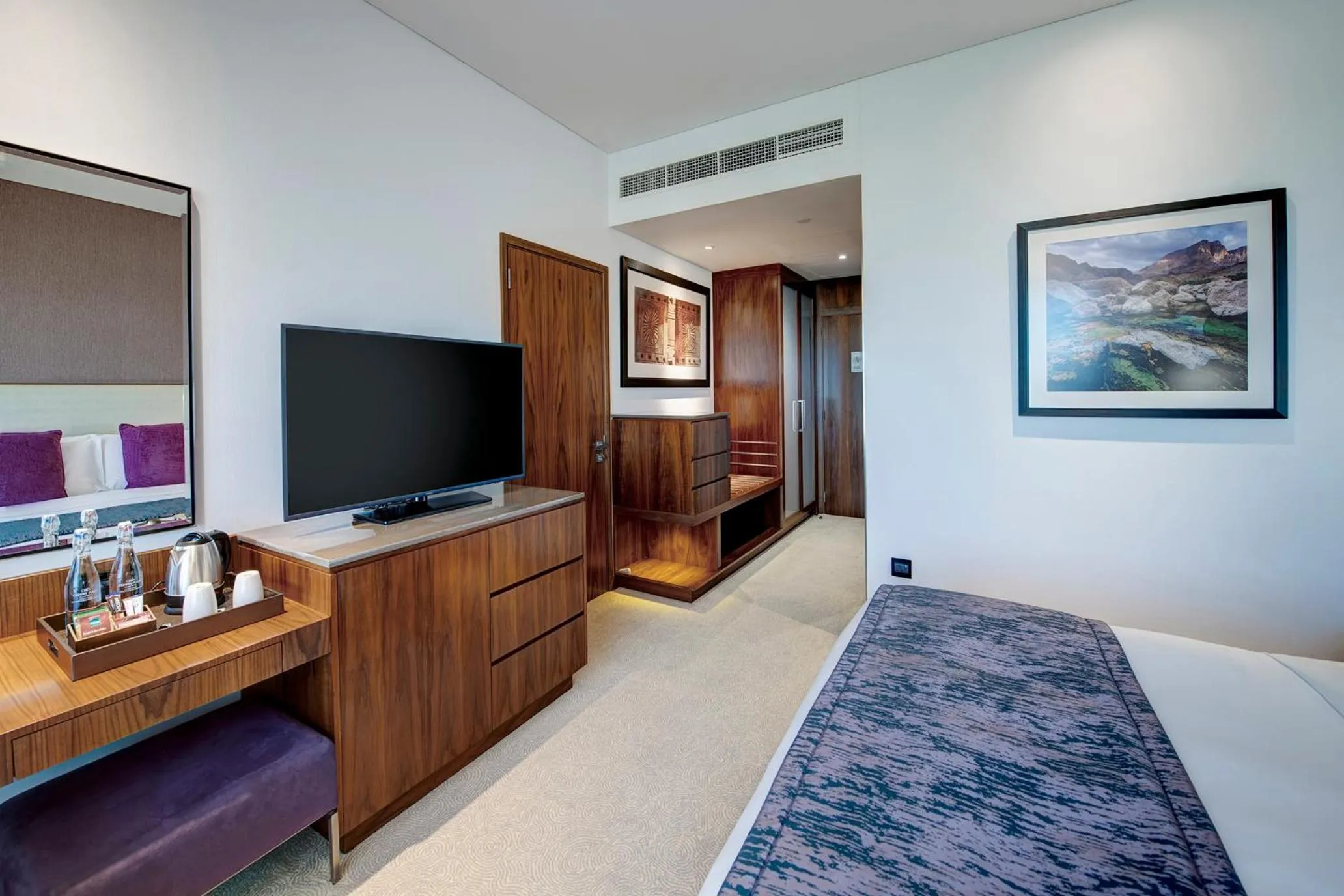 Bedroom, Bed in Crowne Plaza Muscat OCEC by IHG