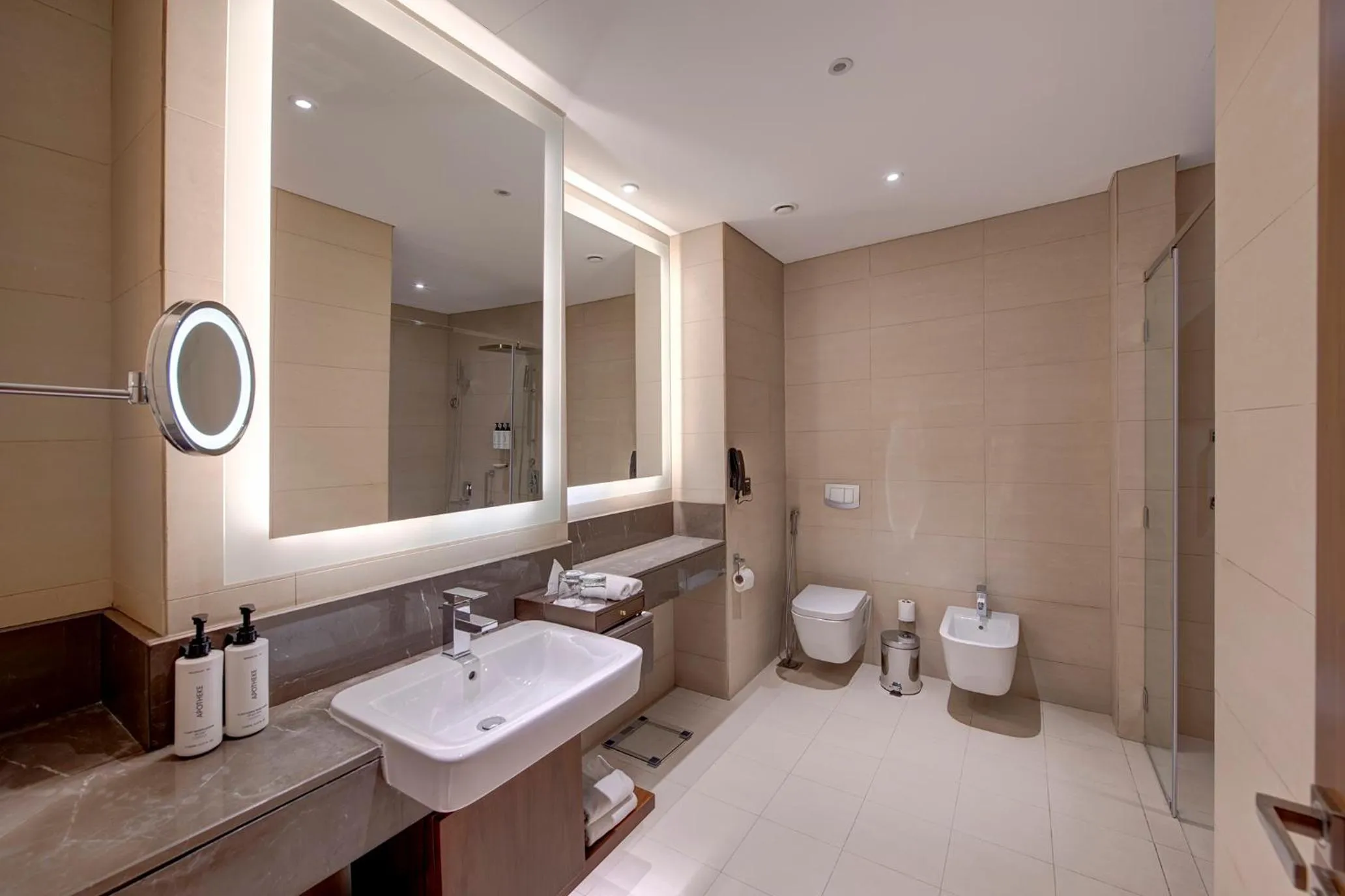 Toilet in Crowne Plaza Muscat OCEC by IHG