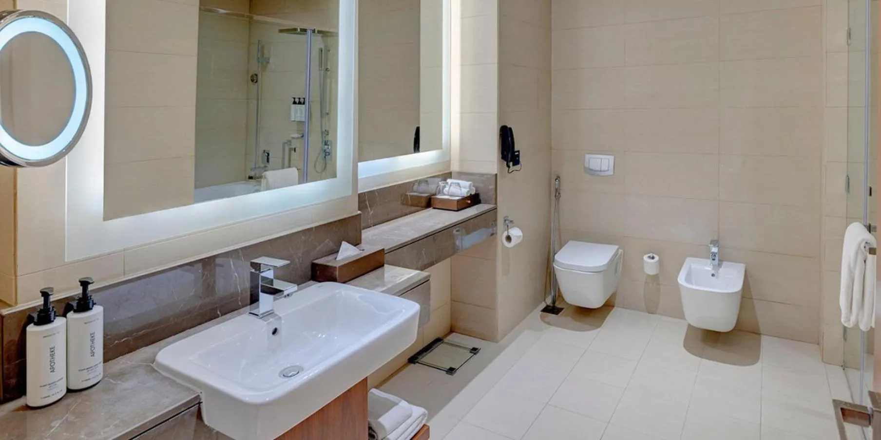 Bathroom in Crowne Plaza Muscat OCEC by IHG