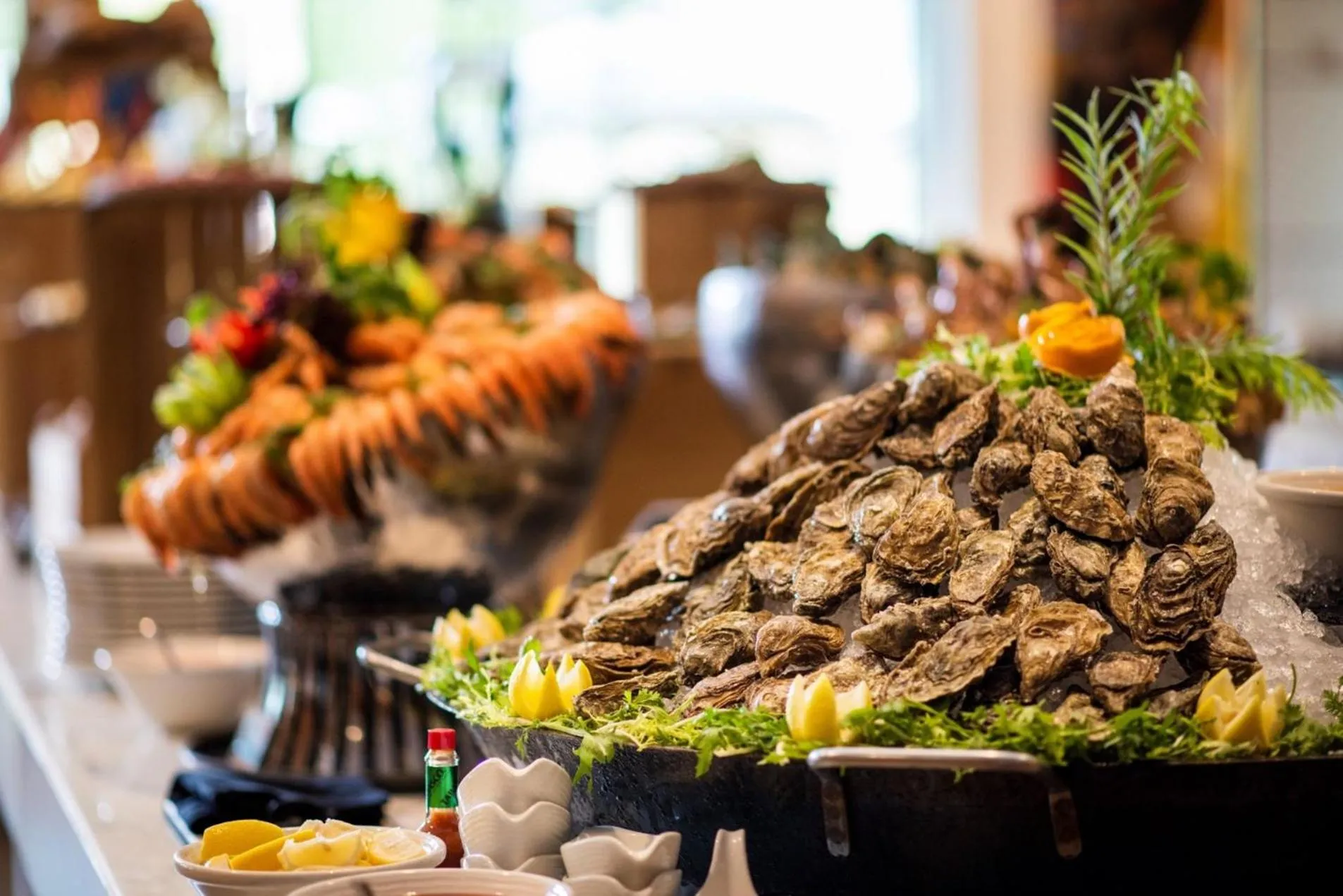 Restaurant/places to eat in Crowne Plaza Muscat OCEC by IHG