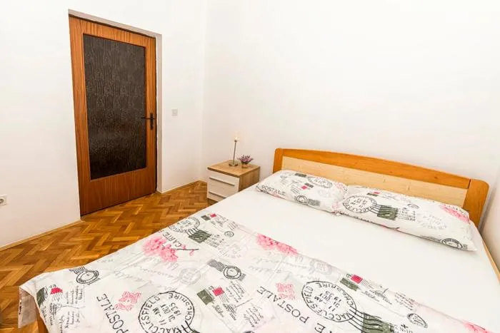 Bed in Apartments Nadija 1366