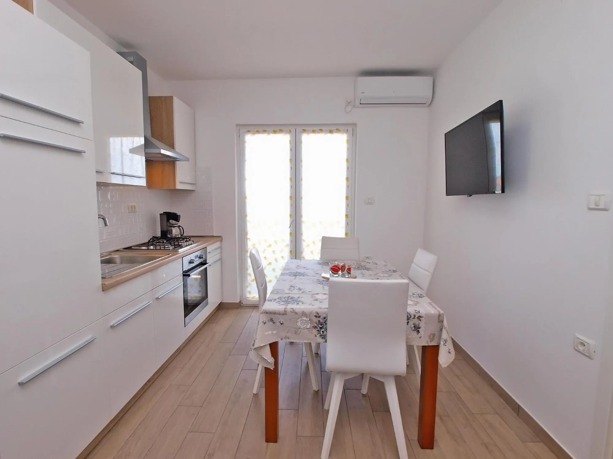 Apartments Nadija 1366